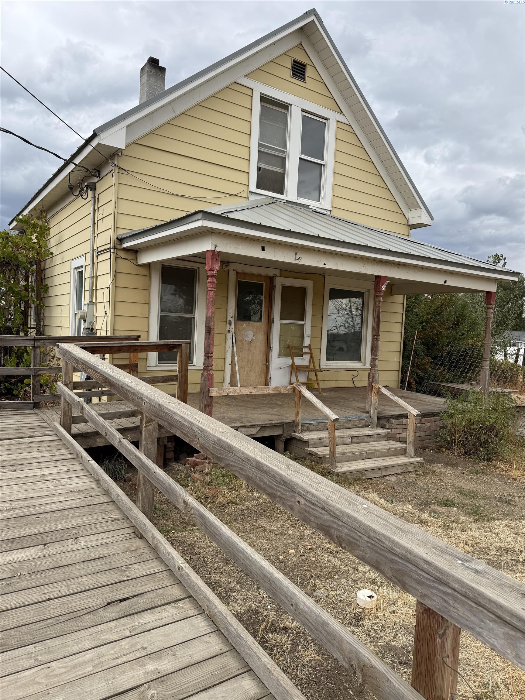 140312 W North River Road