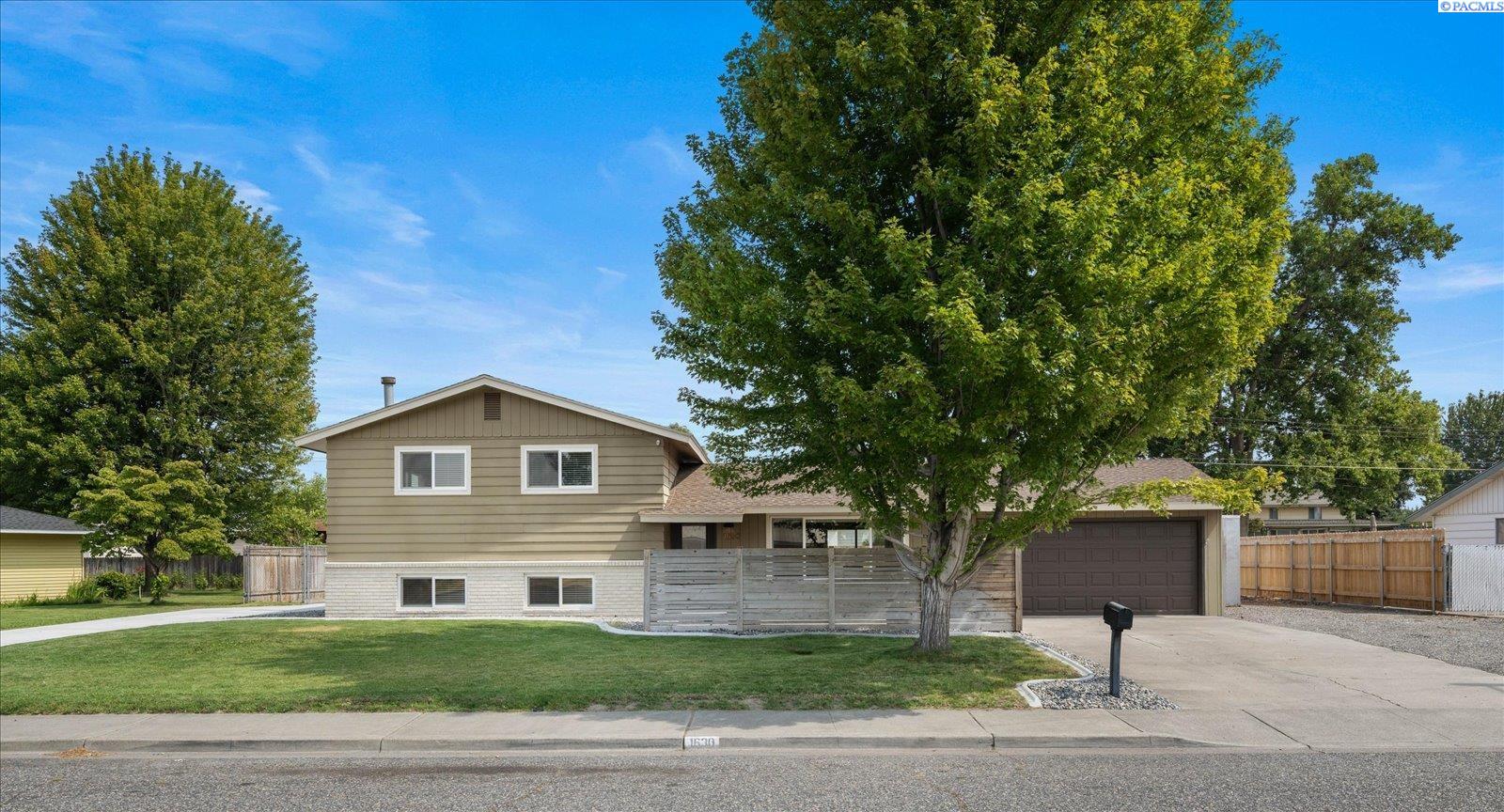 1630 Birch