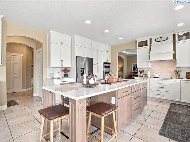 1421 N Road 59