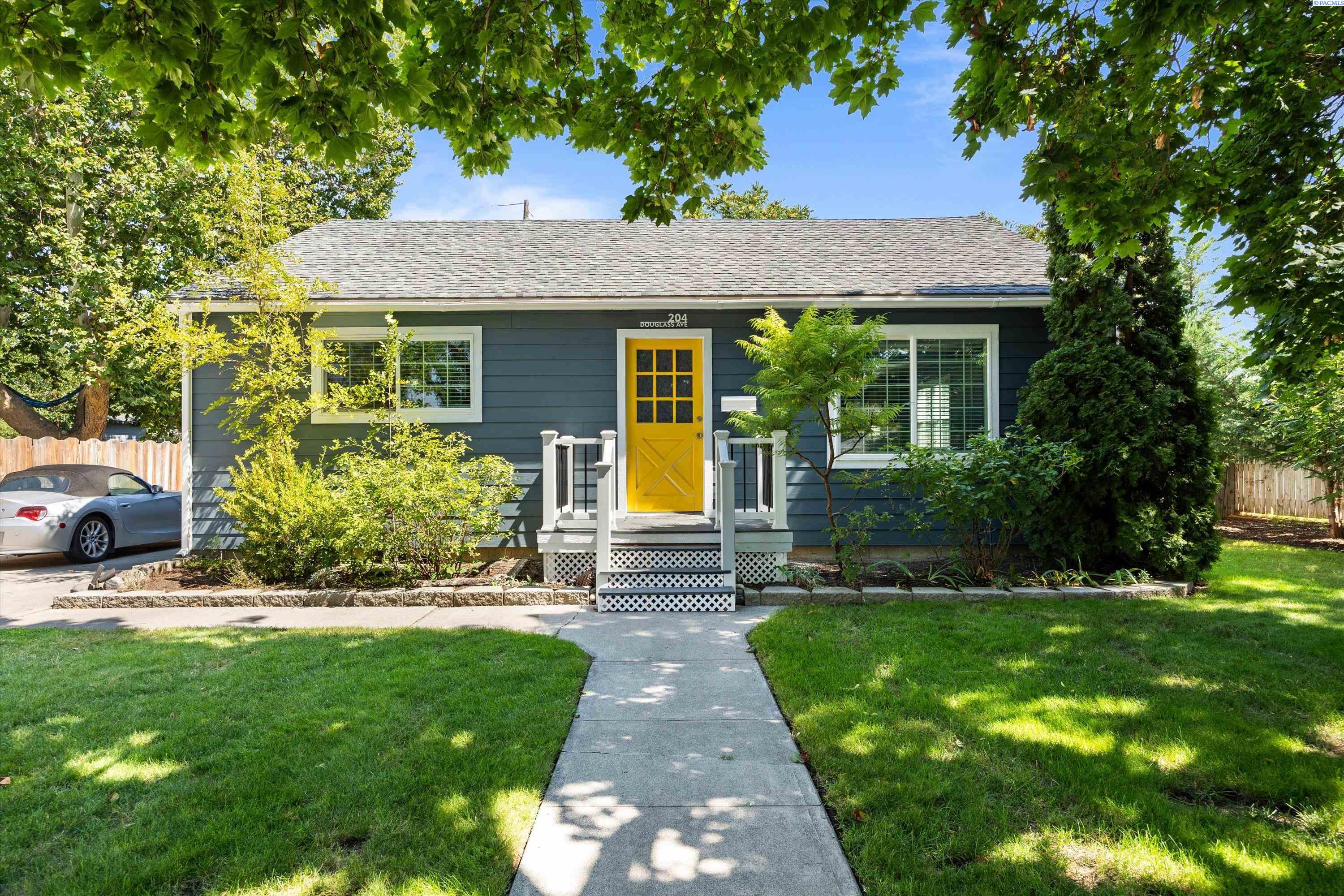 204 Douglass Ave