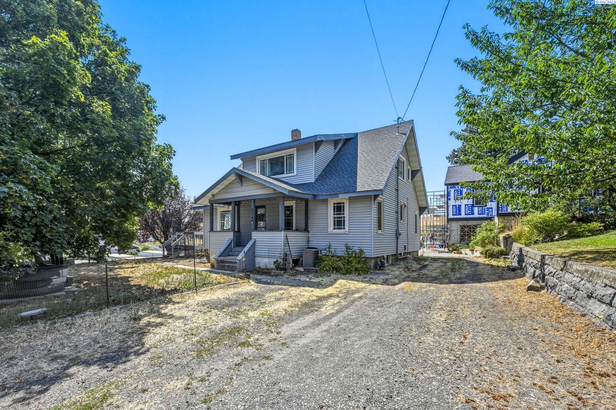 804 S Hillcrest Dr.