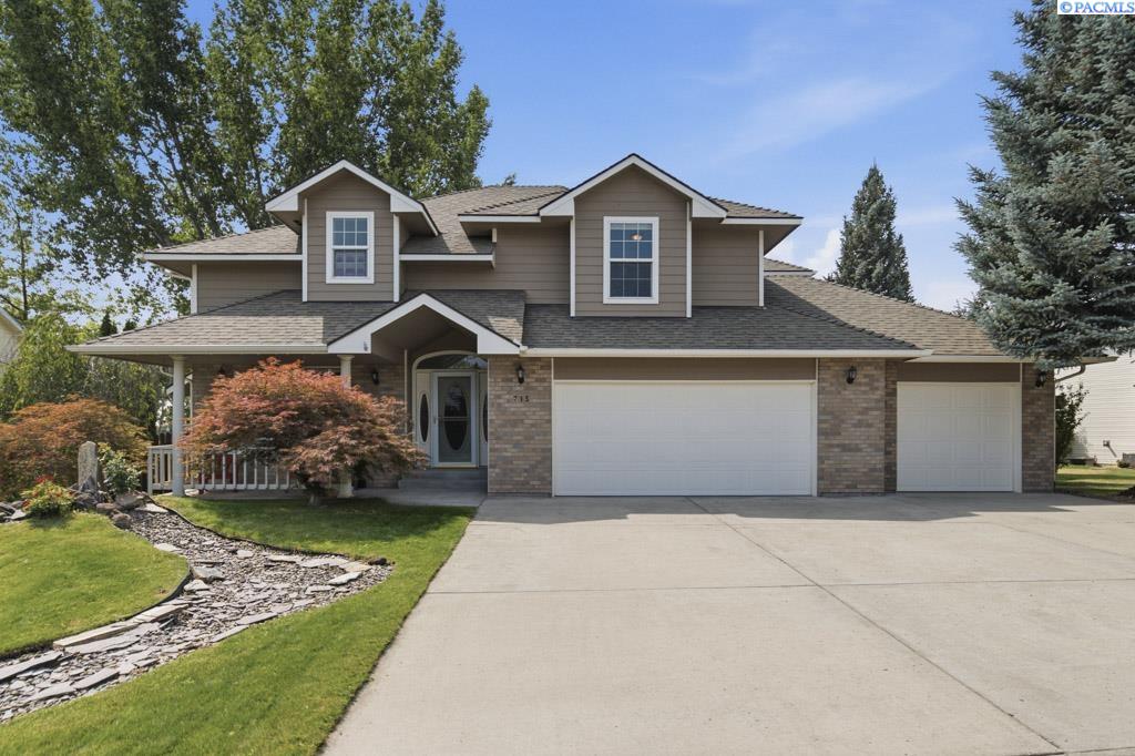 715 SE Pheasant Run Court
