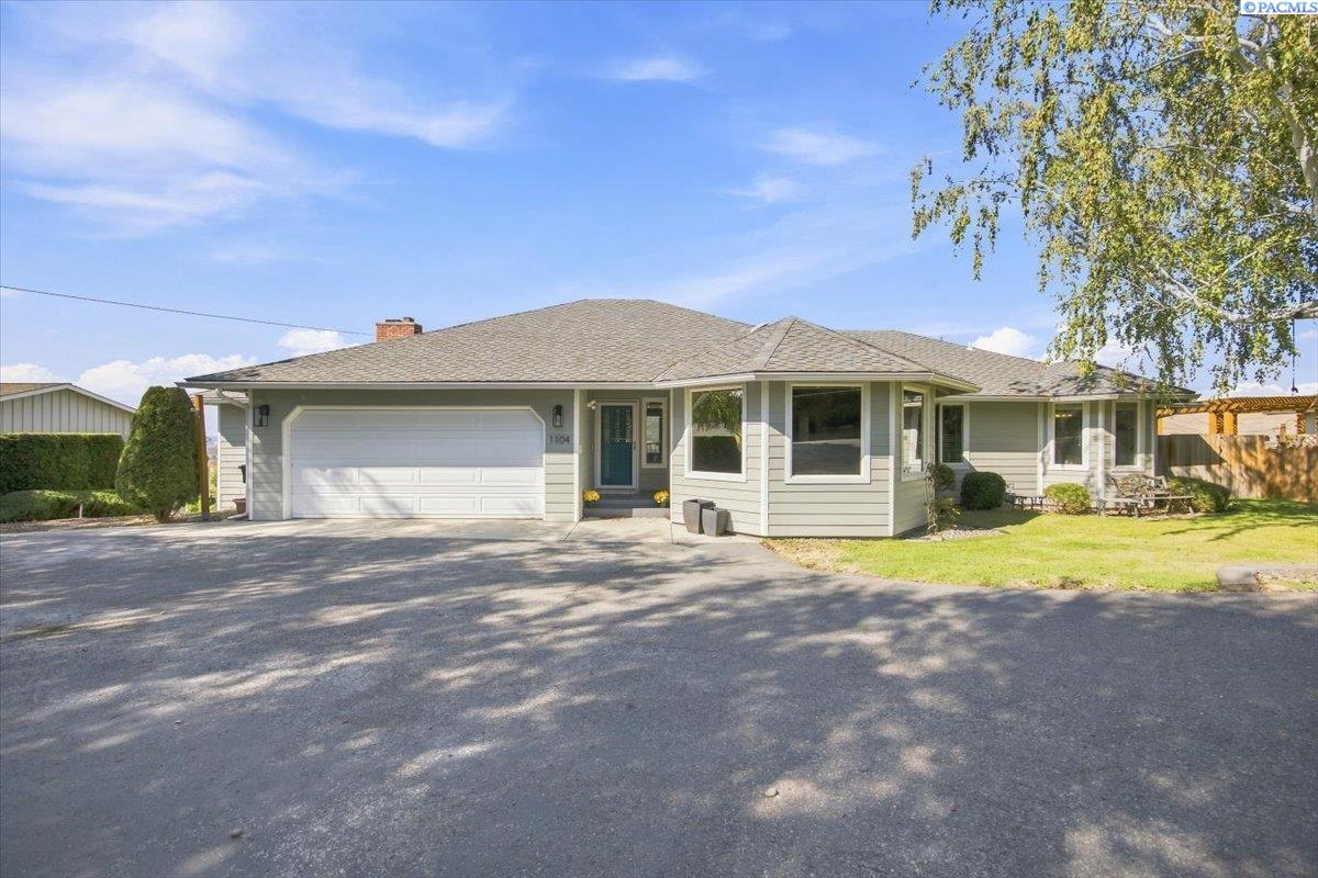 1104 Fellows Dr