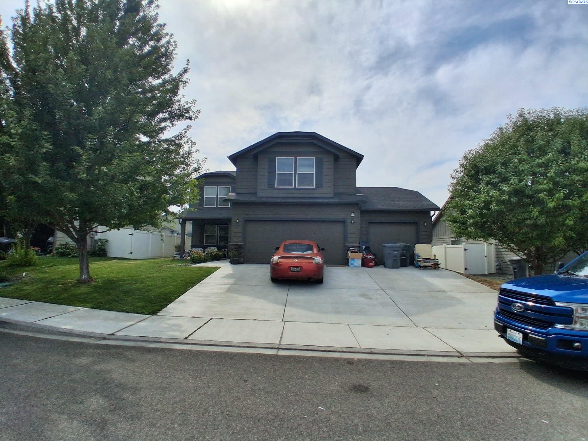 2935 Woodland Pl