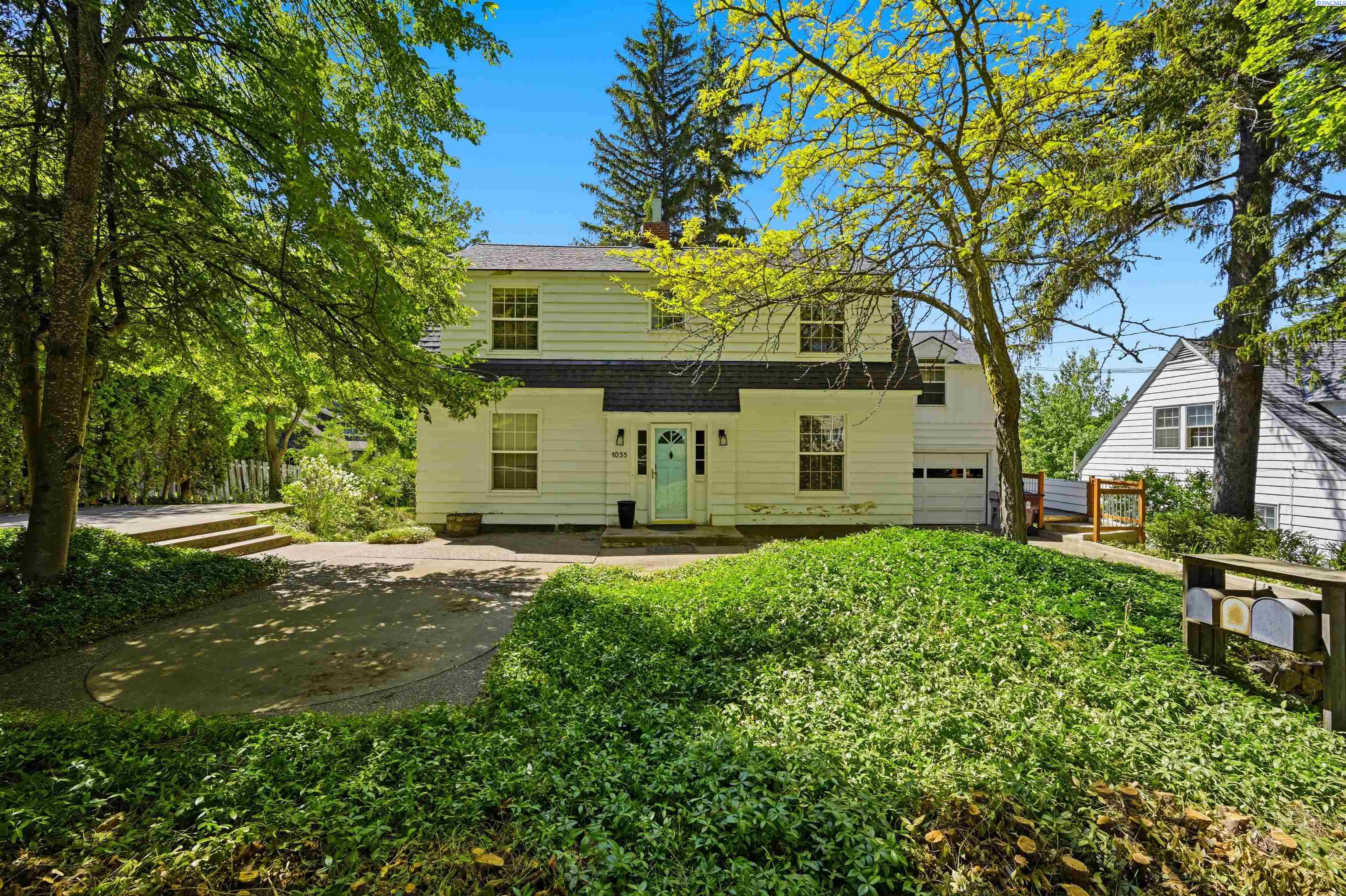 1055 NE Indiana Street