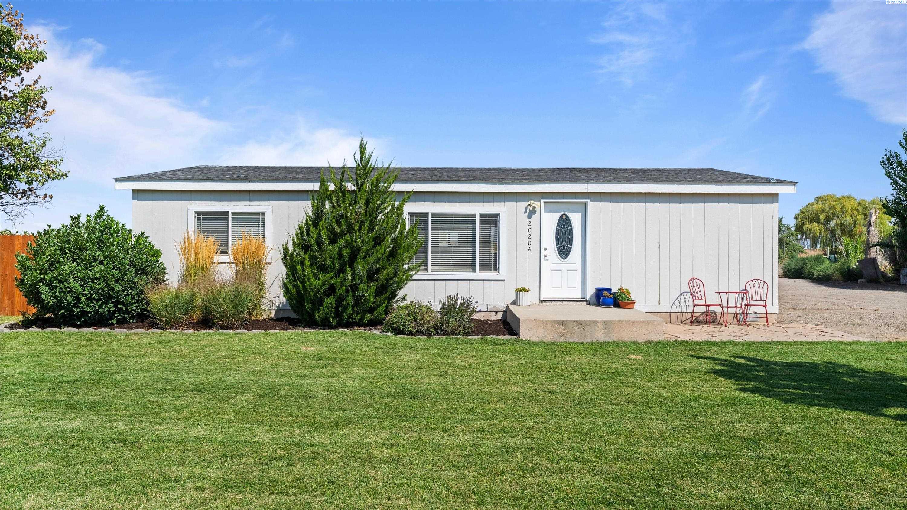 20204 E Bumgarner Drive