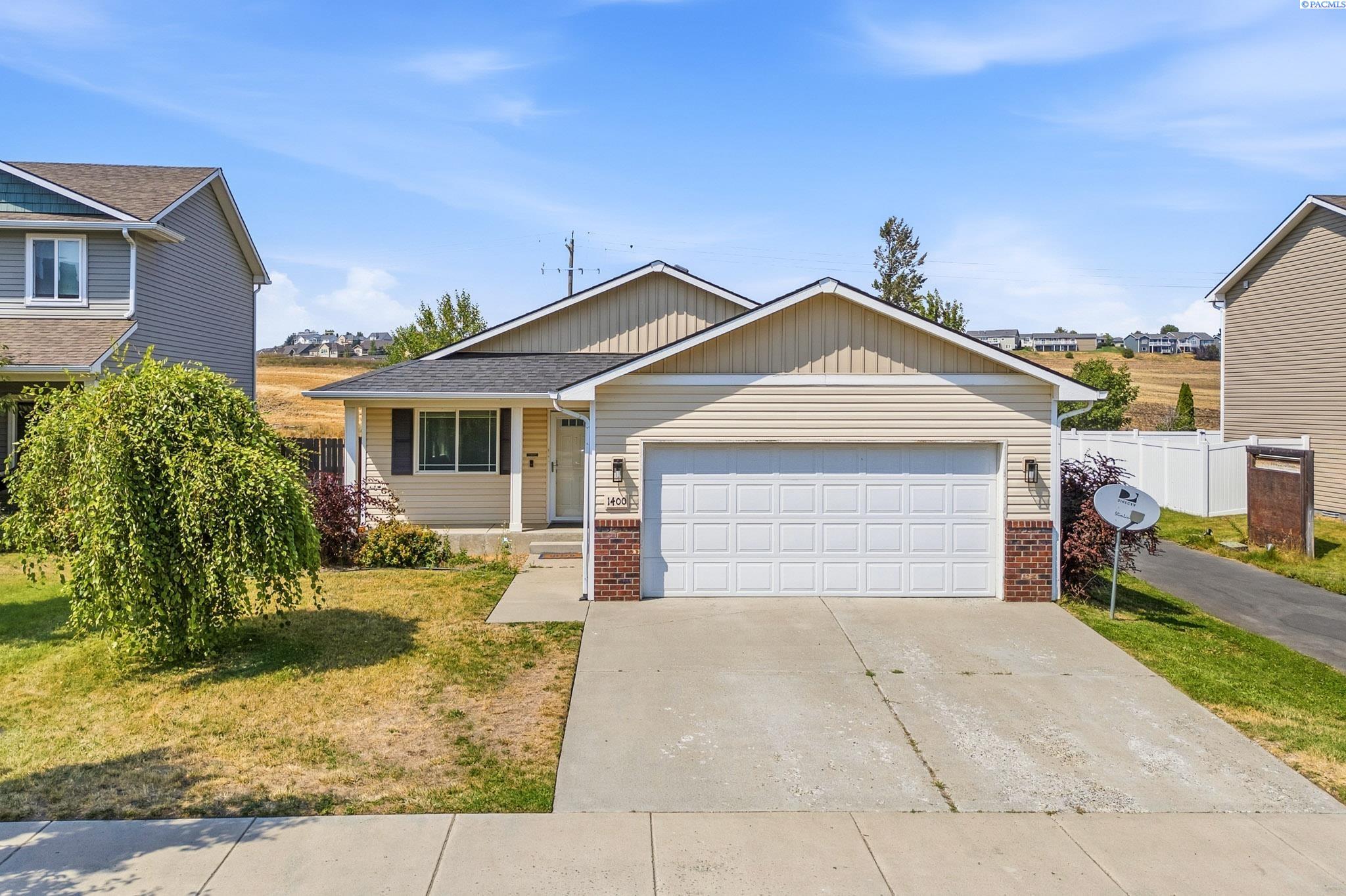 1400 SW Lost Trail Dr