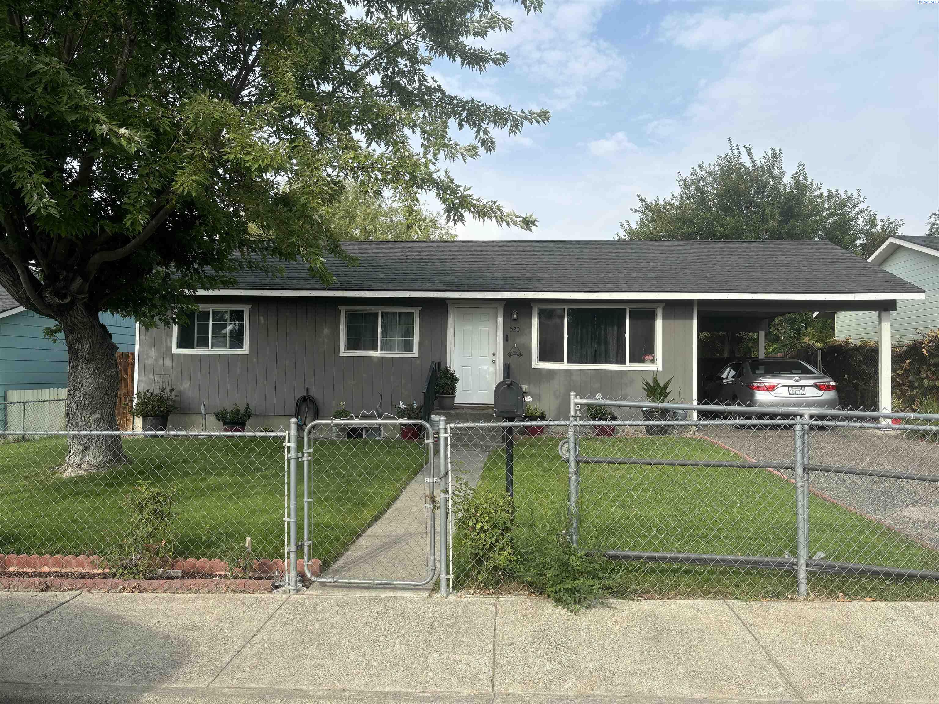 520 S Douglas Ave