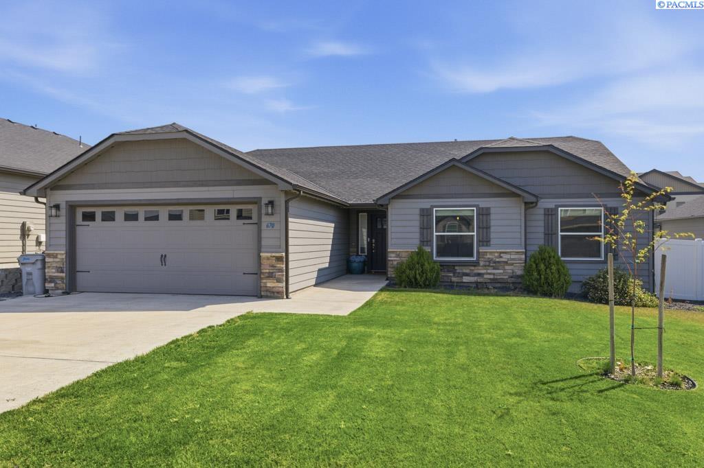 670 SW Wheat Ridge Dr
