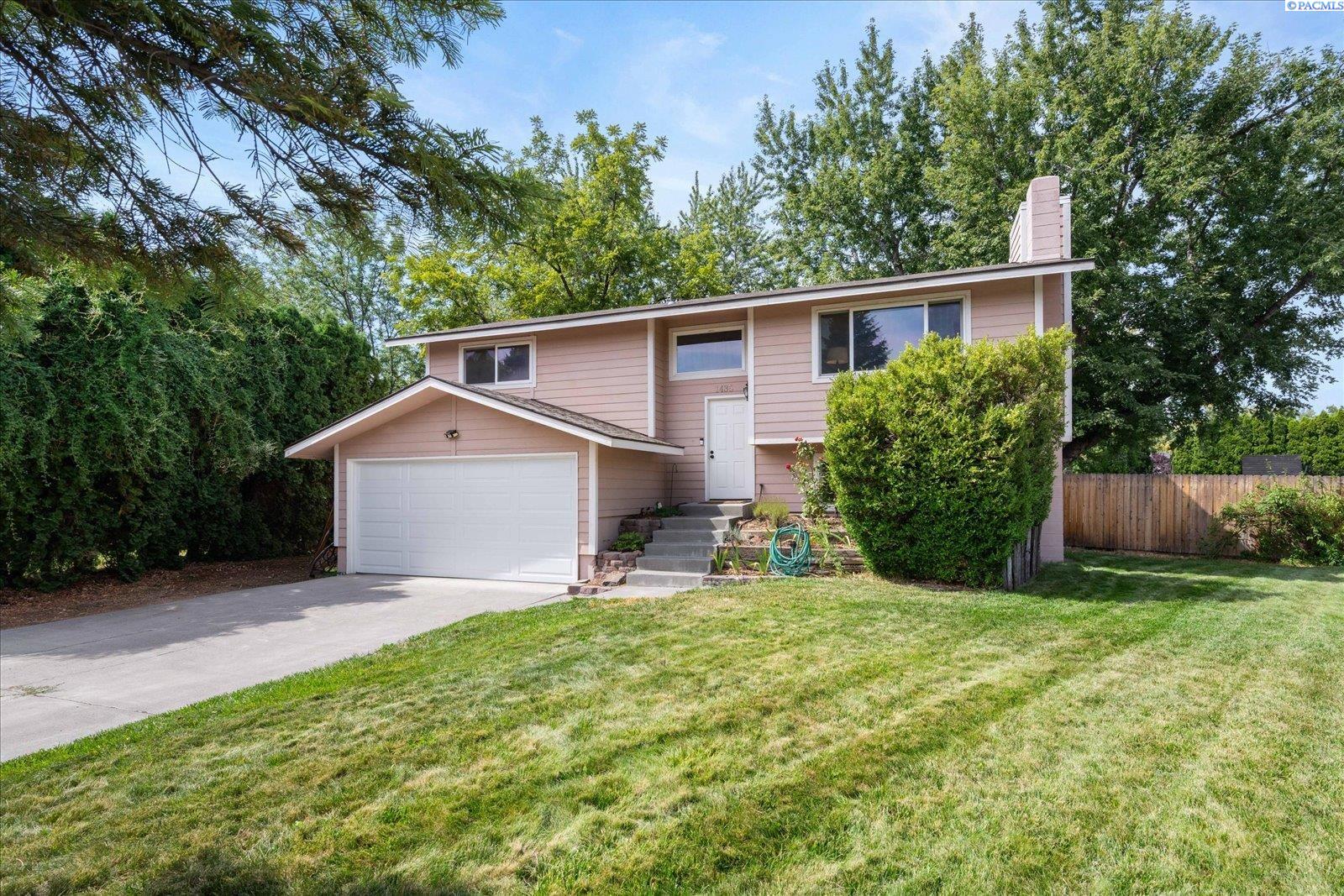 1435 Cimarron Pl.