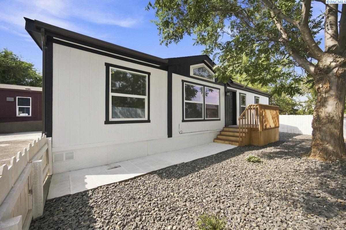 2906 W 7th Ave.