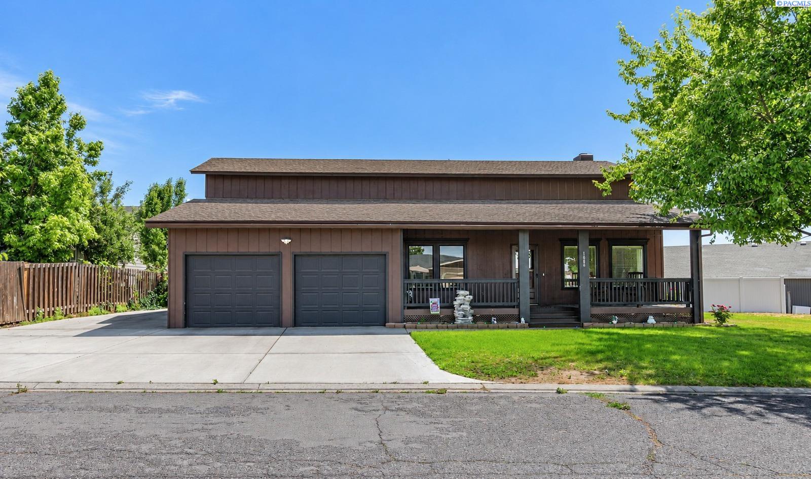1806 Smith Lane