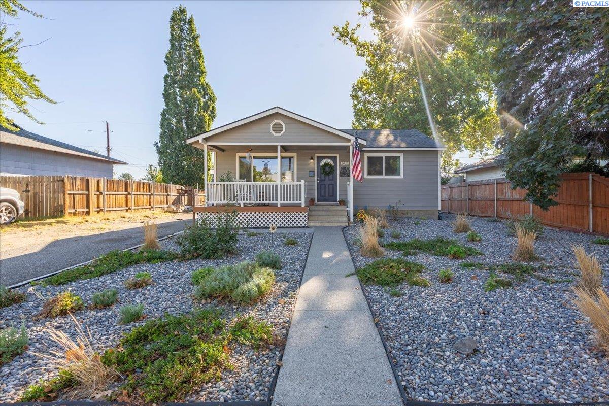 2032 Cascade Ave