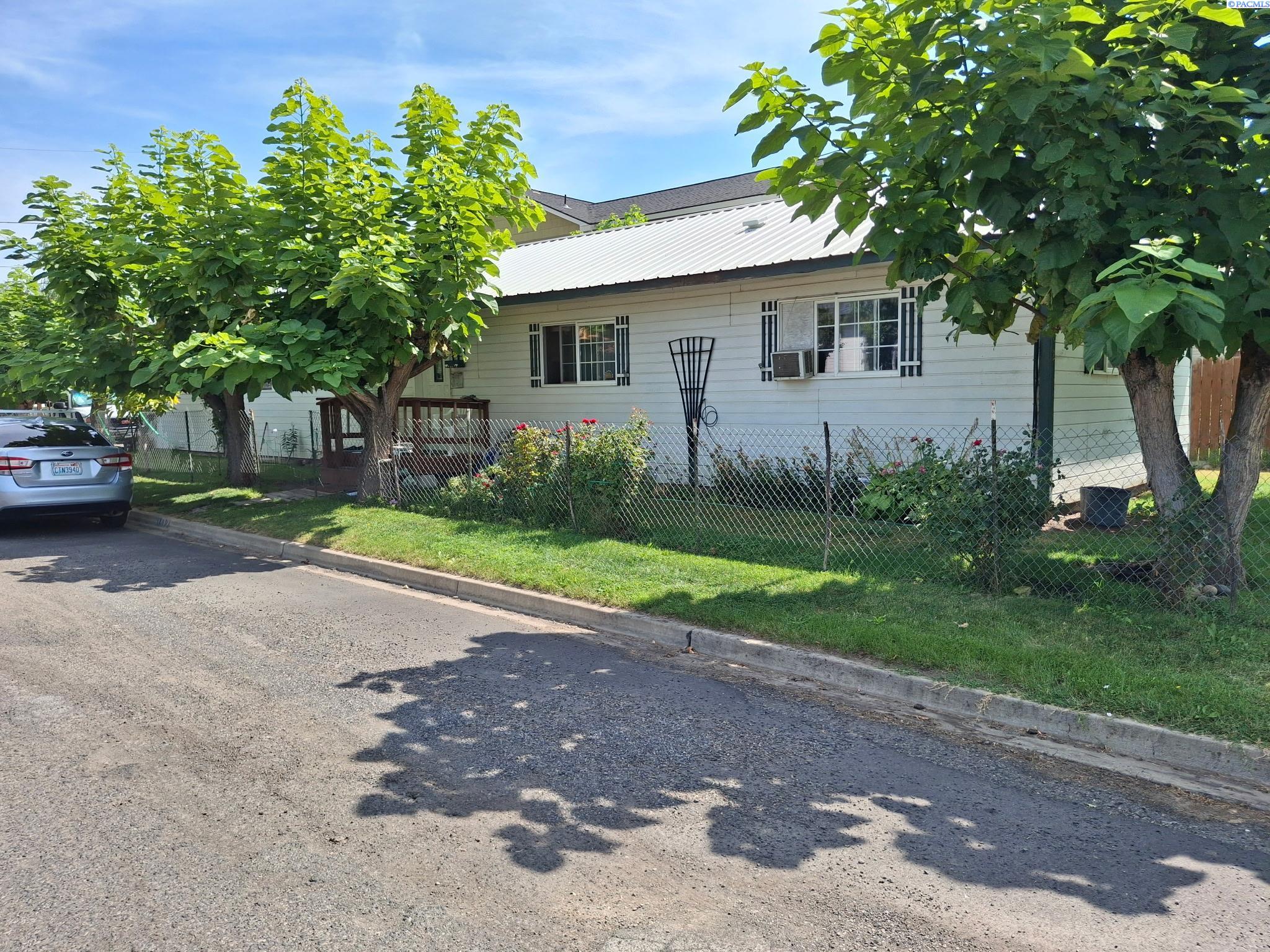 102 S G St