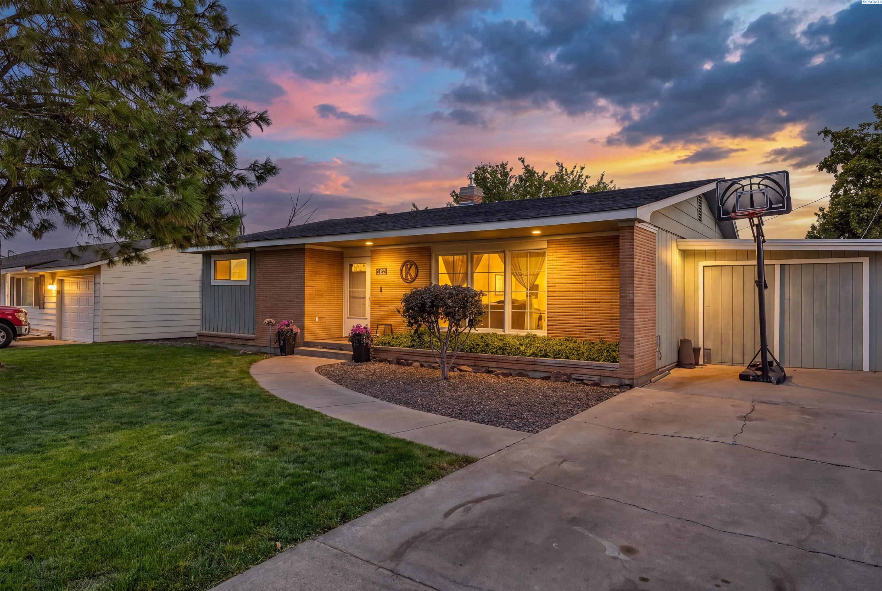 1832 Highland Dr