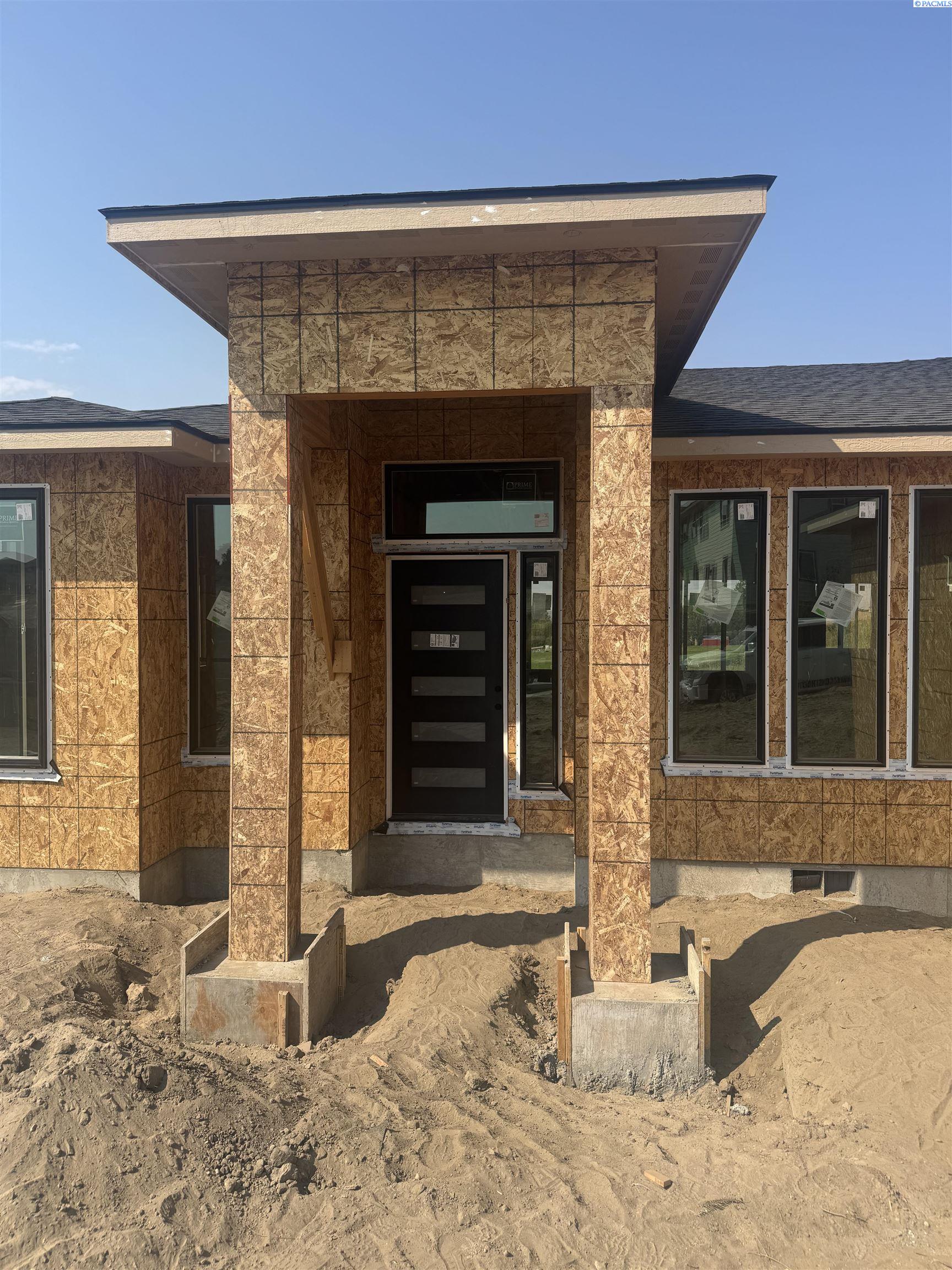 1312 W Pax Ct