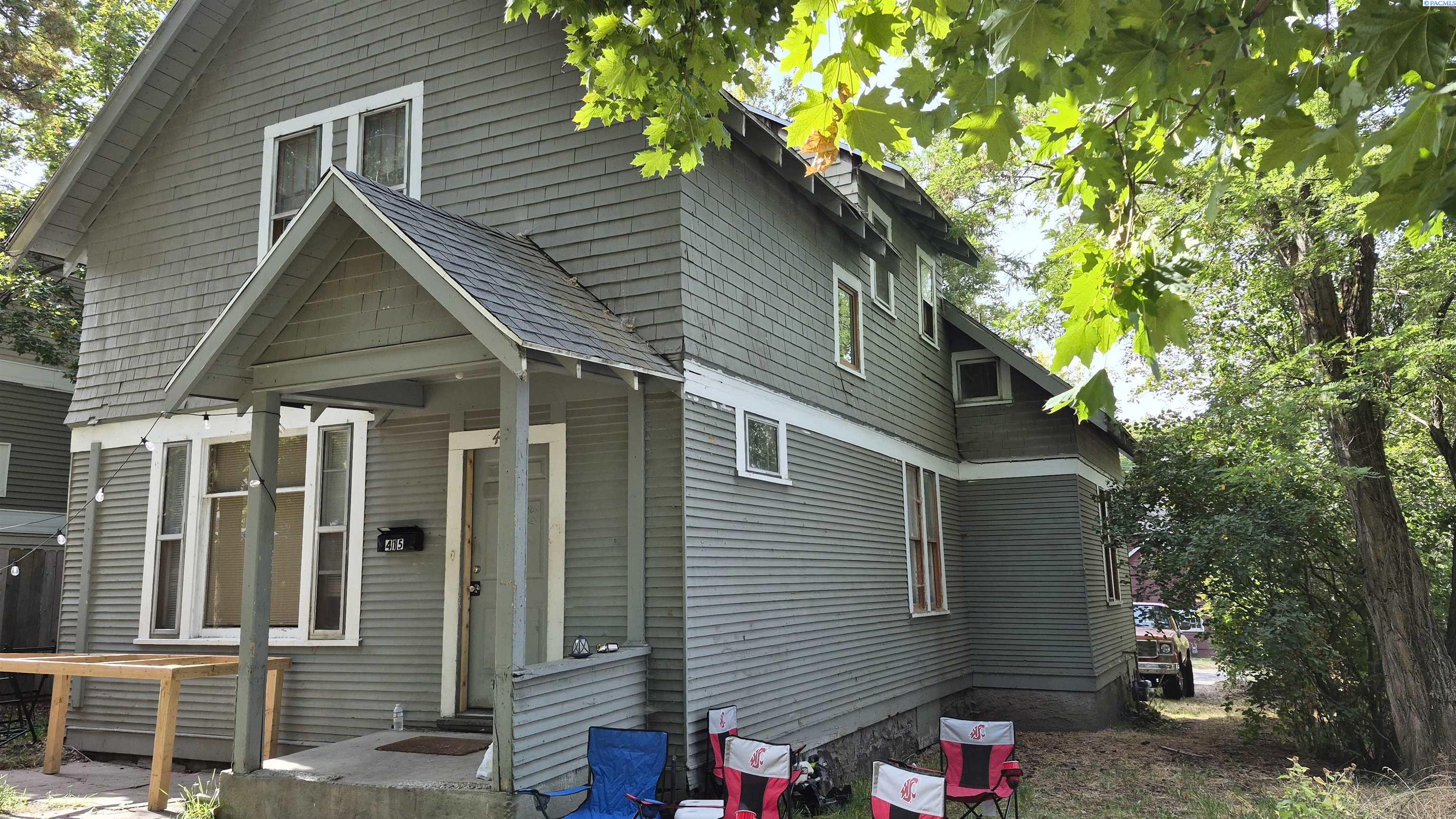 415 NE Colorado Street