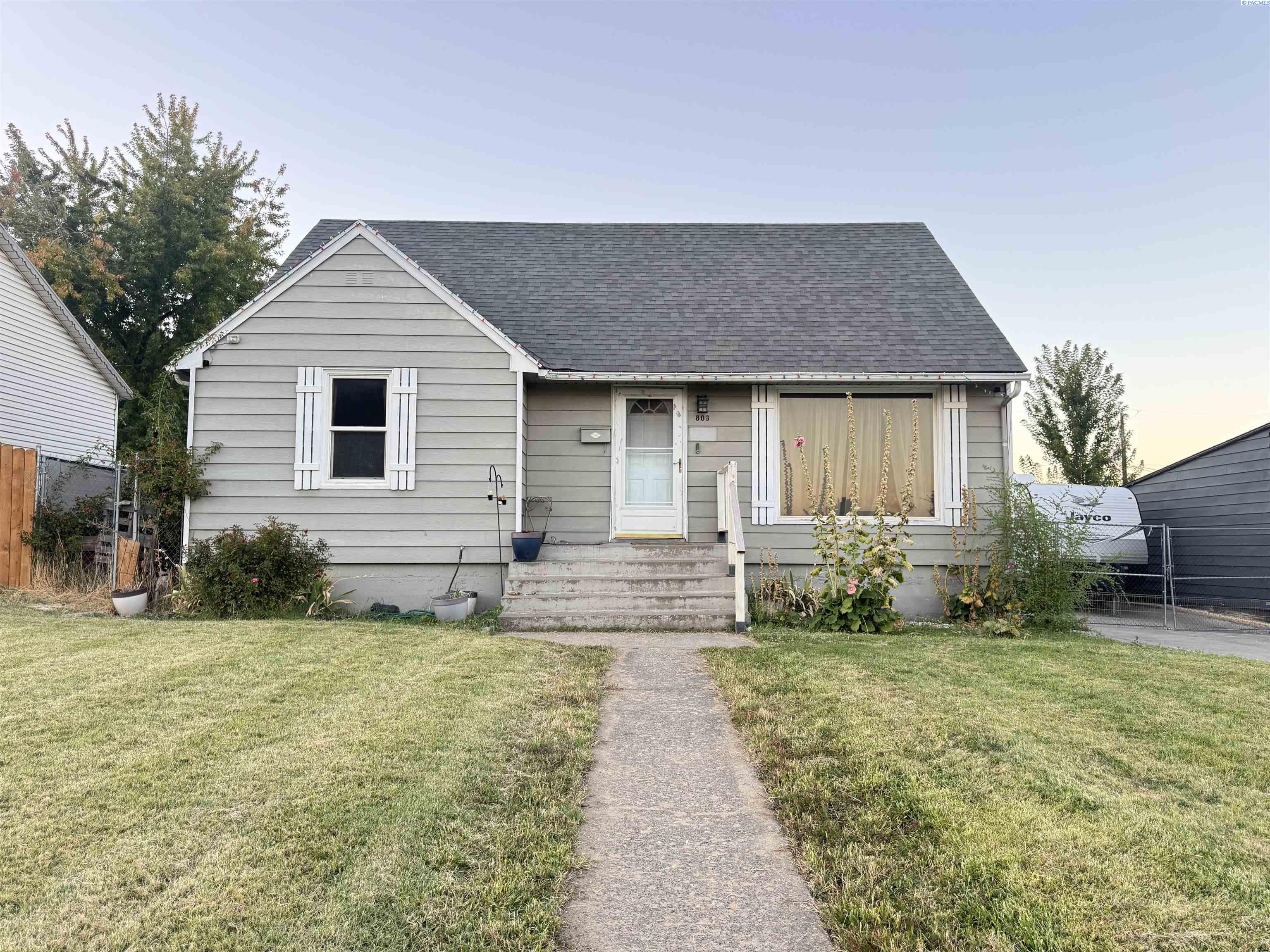 803 Crescent Drive