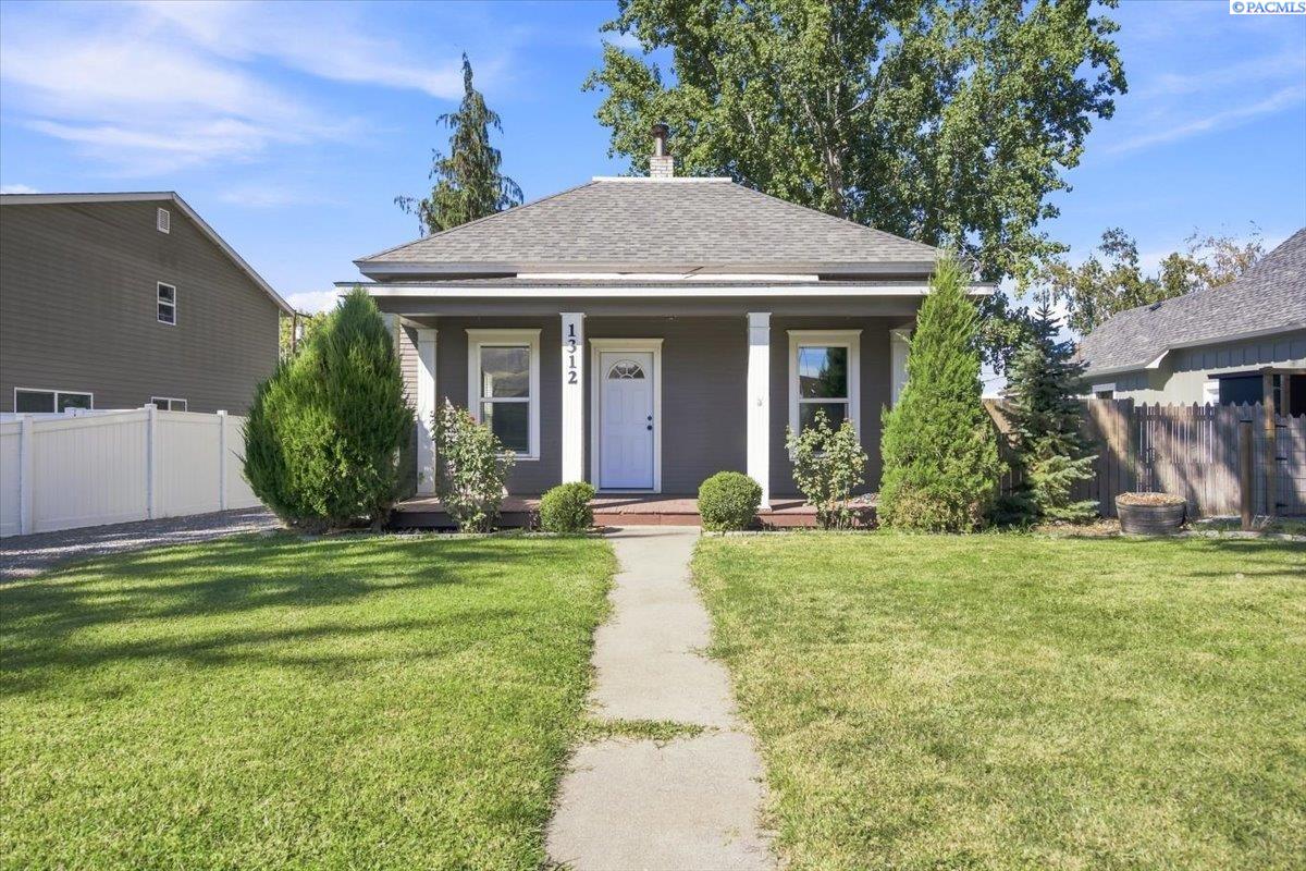 1312 Grant Ave