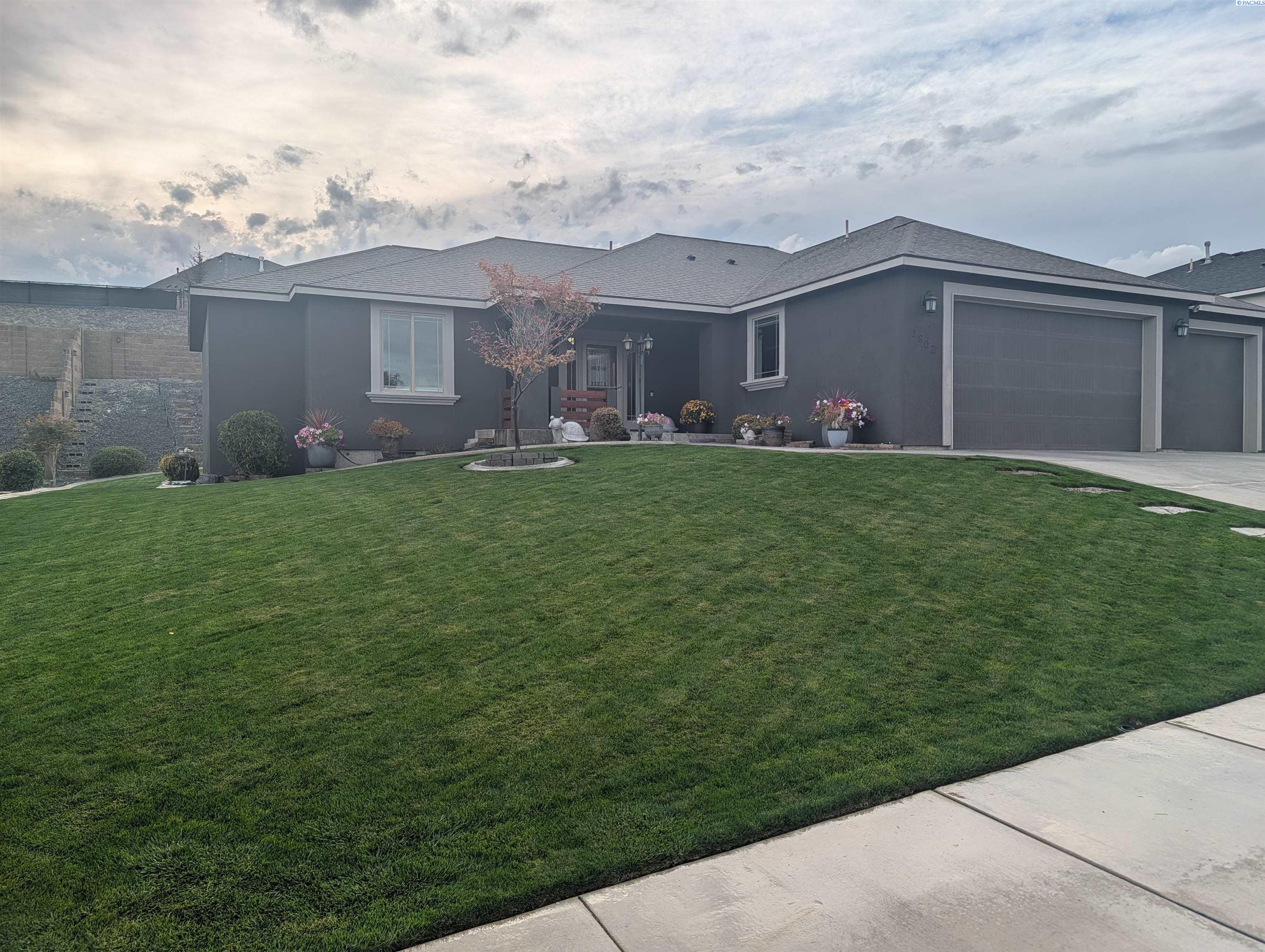 3802 Cook Ln