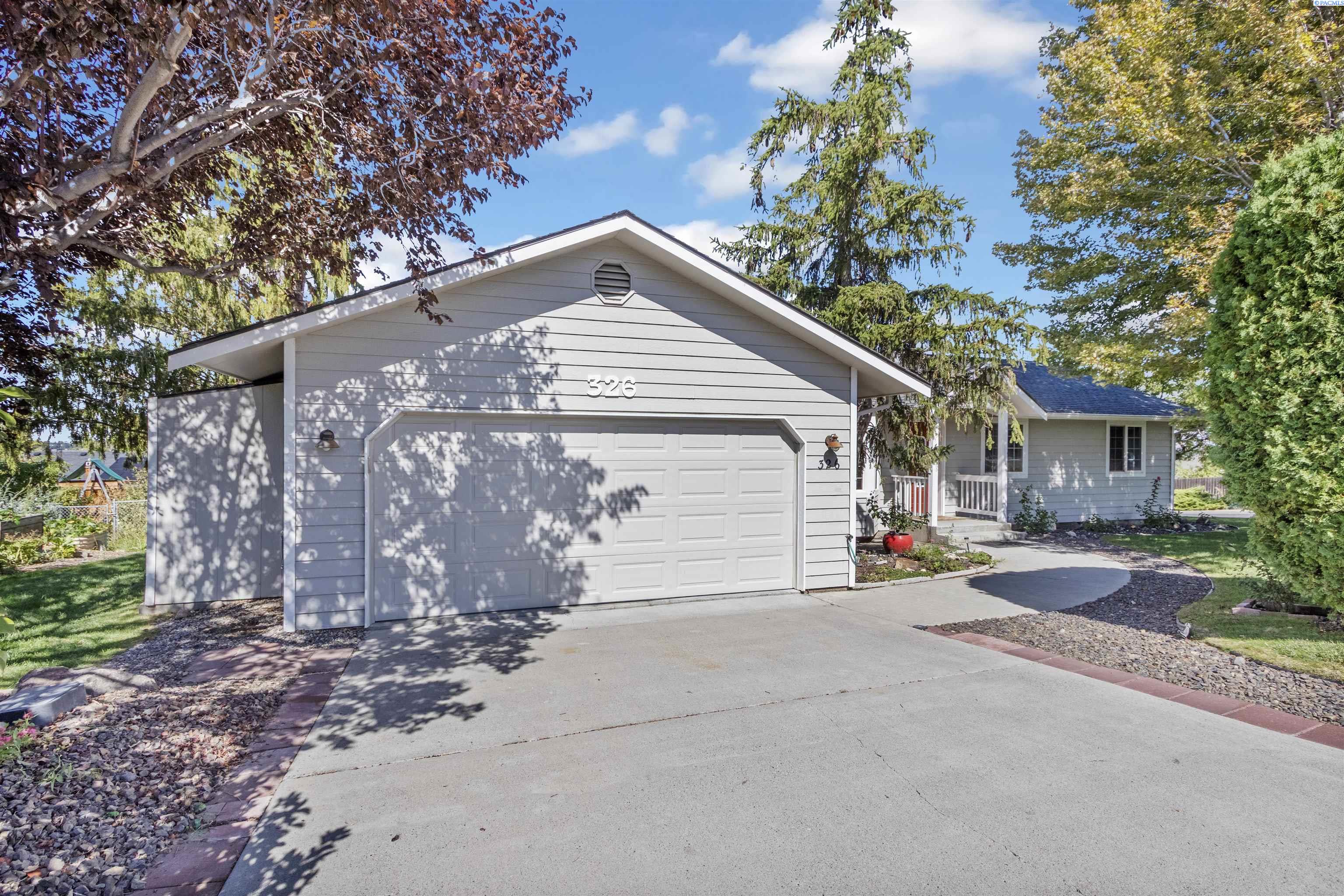 326 Satus St
