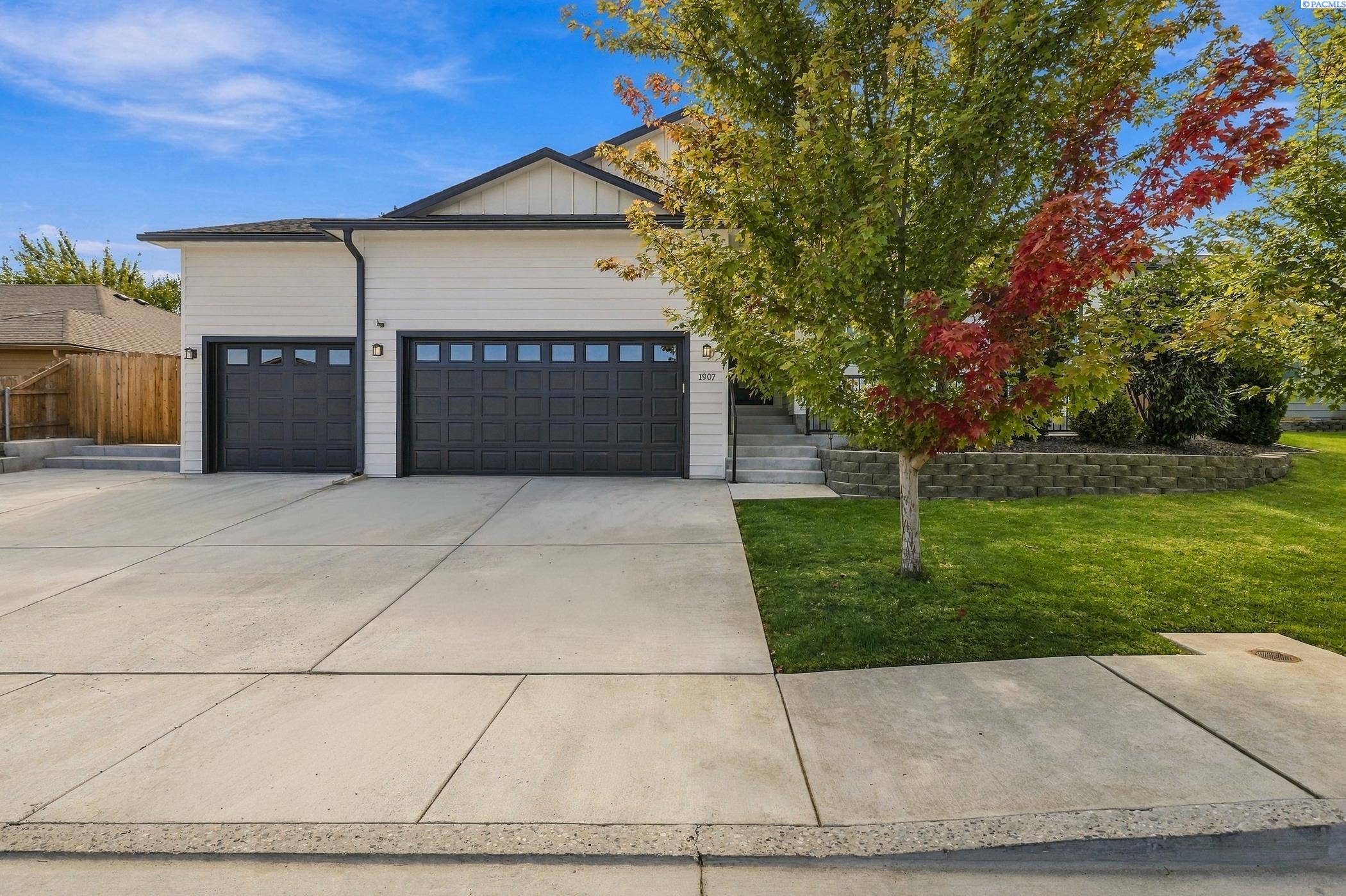 1907 W 39th Ave