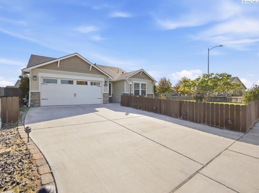 6914 Yellowstone Dr