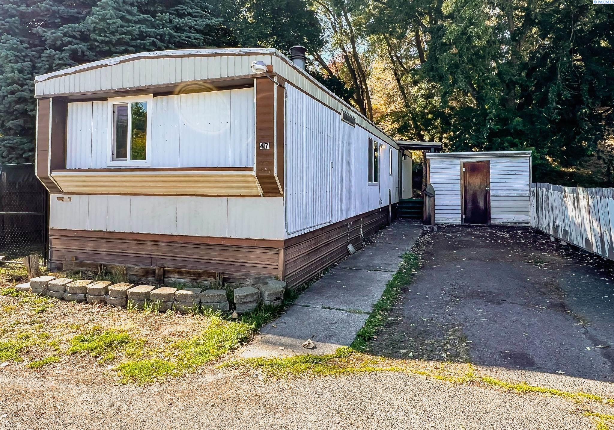 1165 S Grand Ave