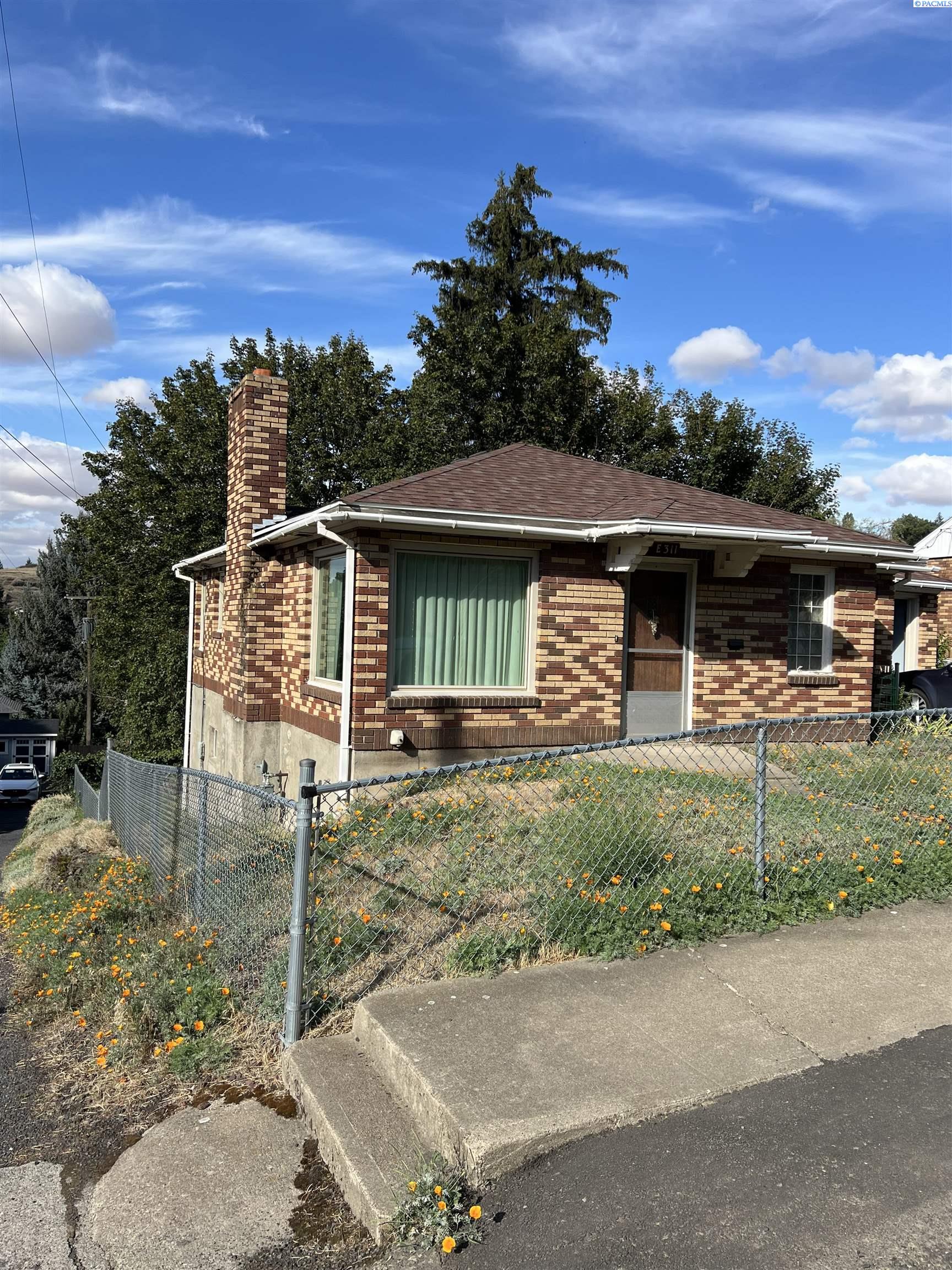 311 E Fairview St.