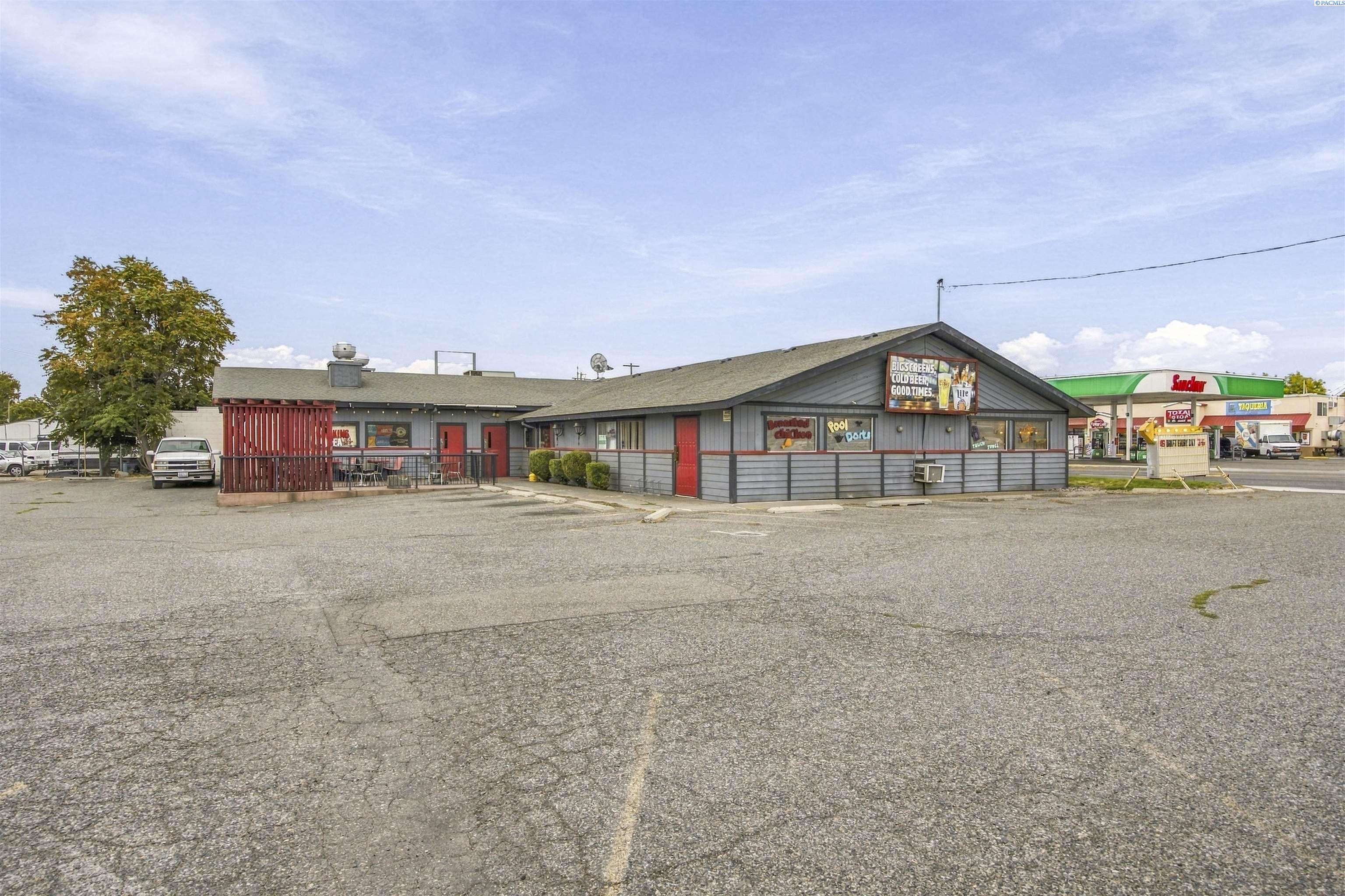 900 W Columbia Dr