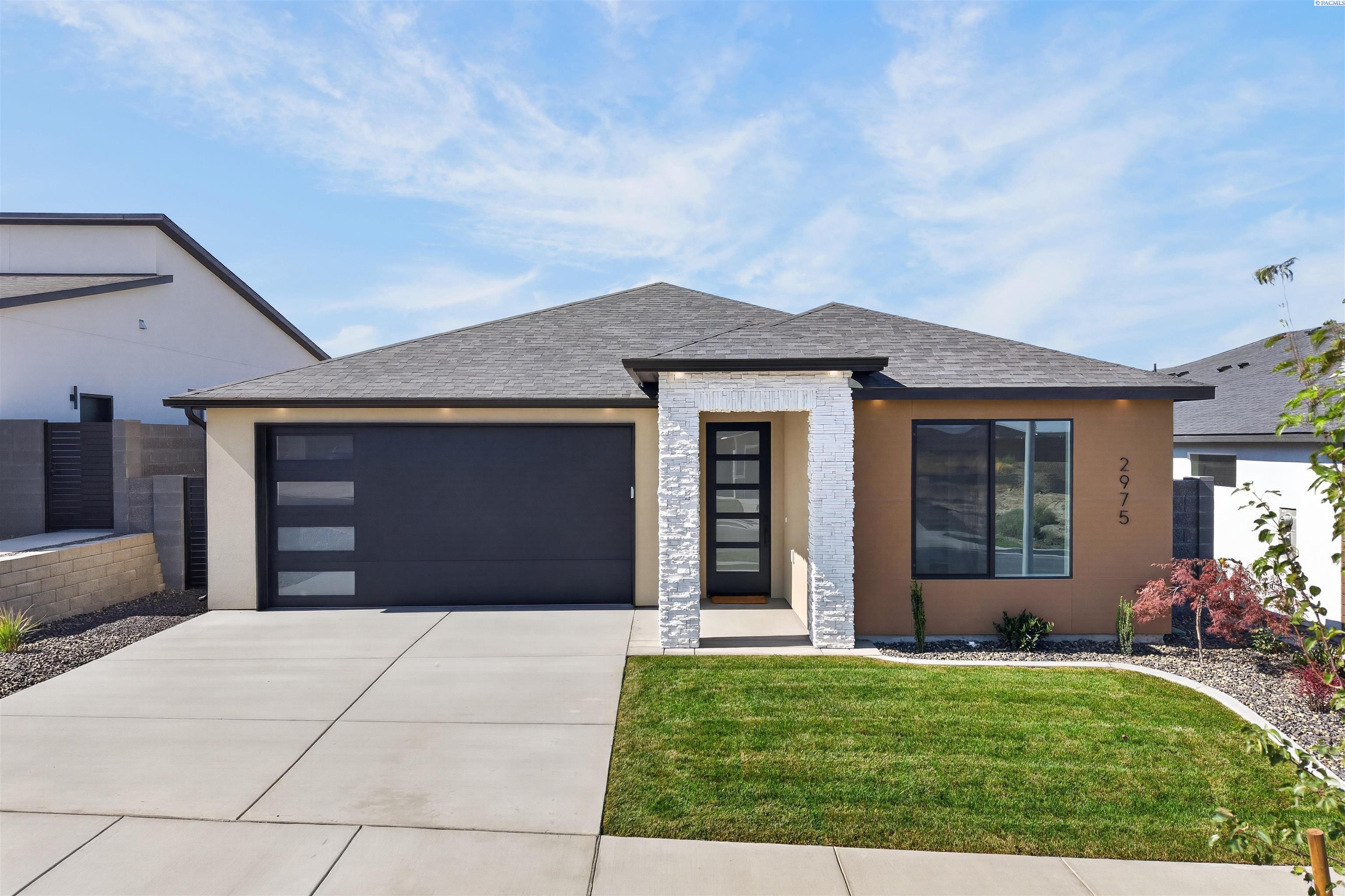 2975 Meadowlark Ave