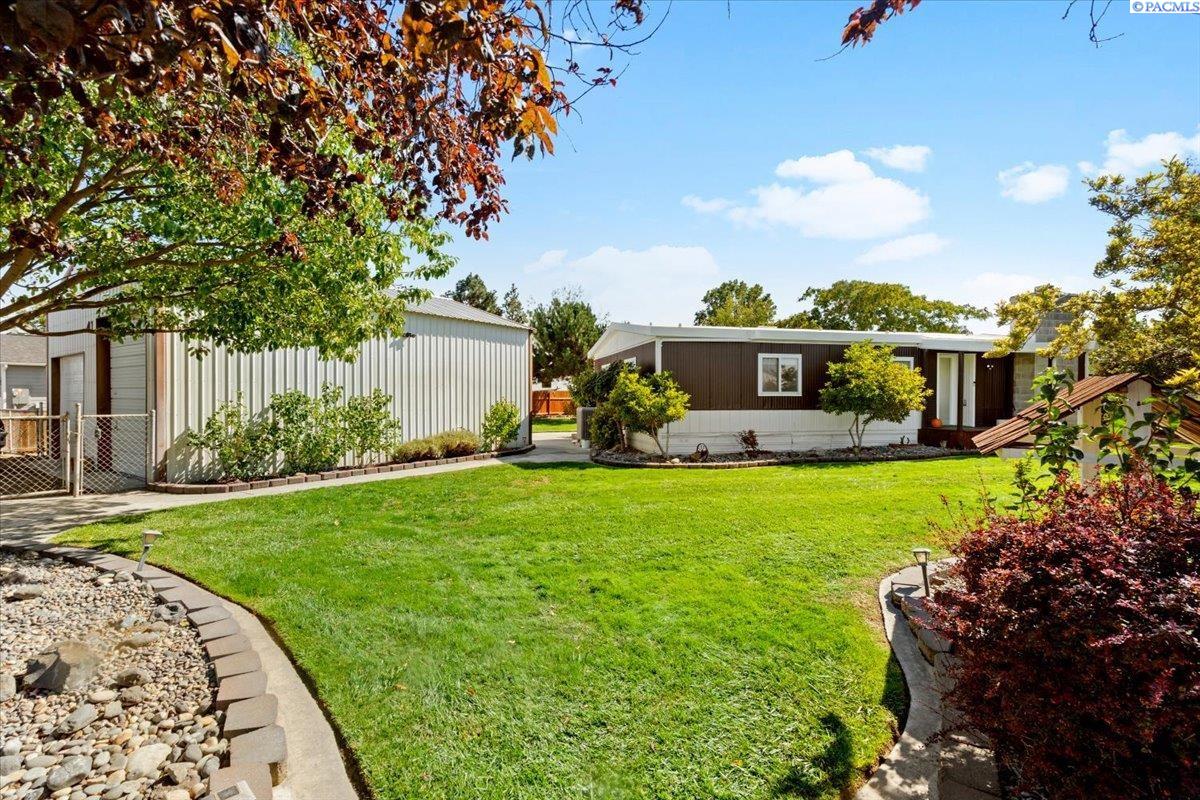 47 Robin Road