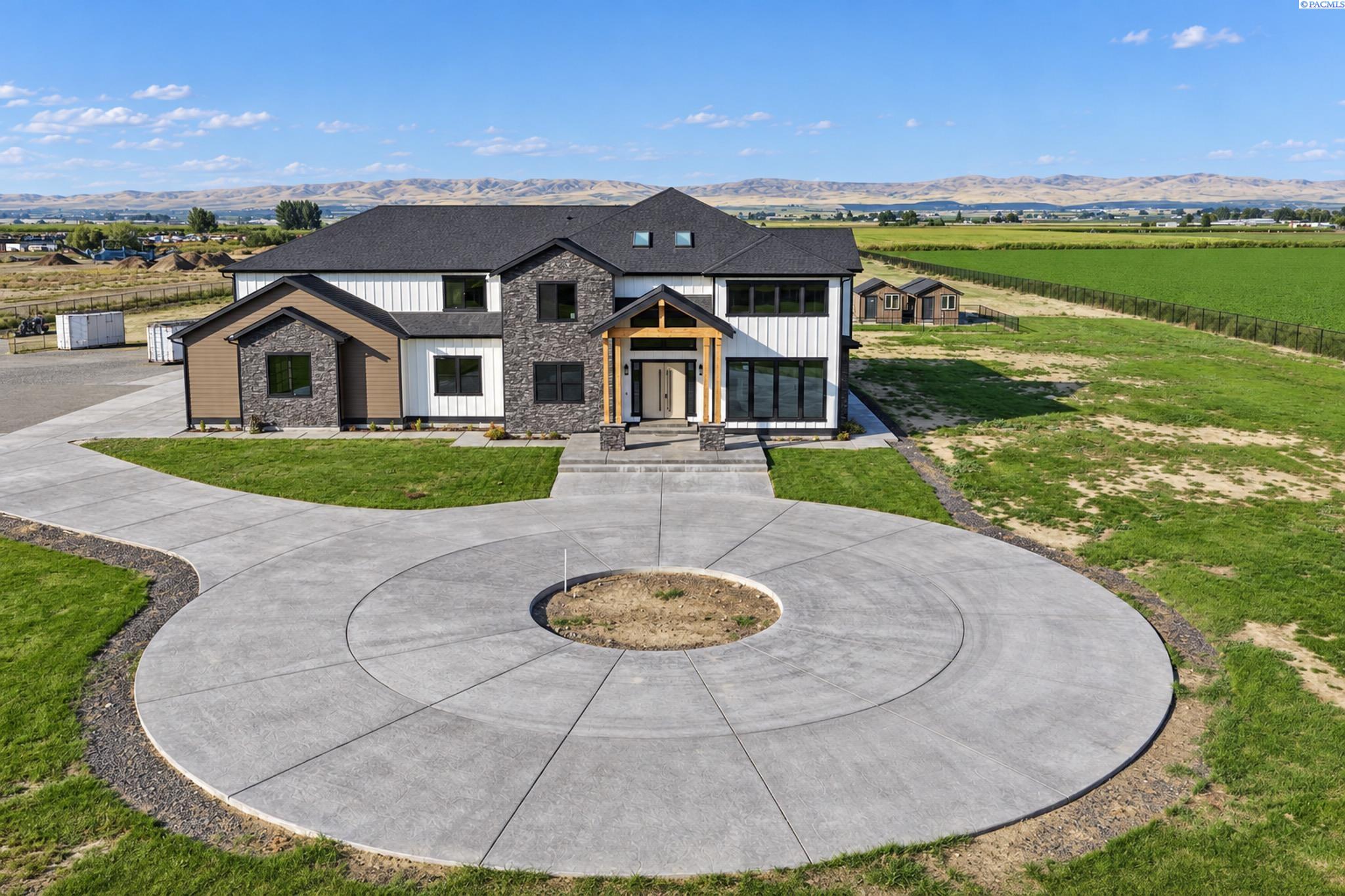 2261 Outlook Rd