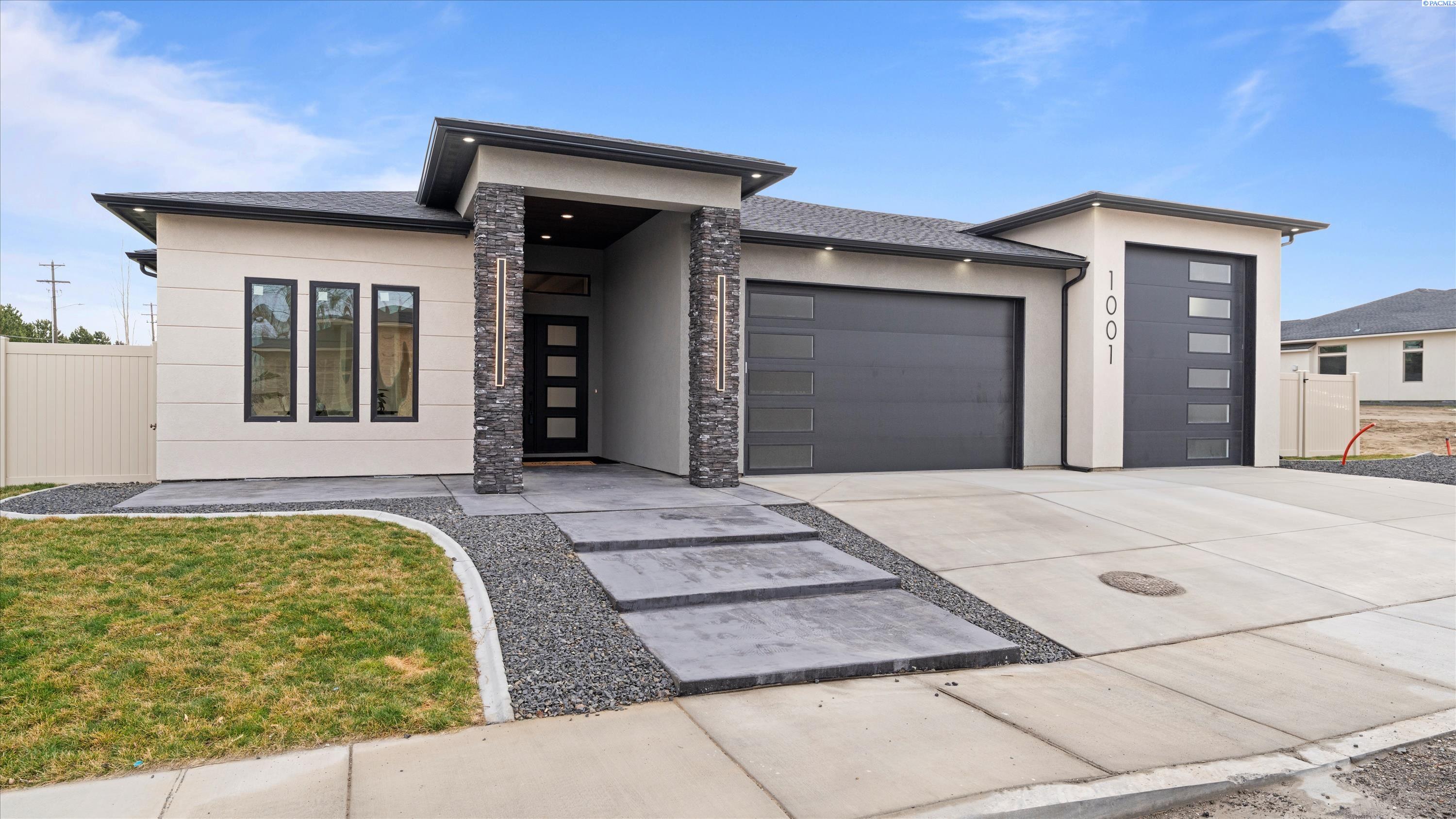 1001 S Florida Pl.