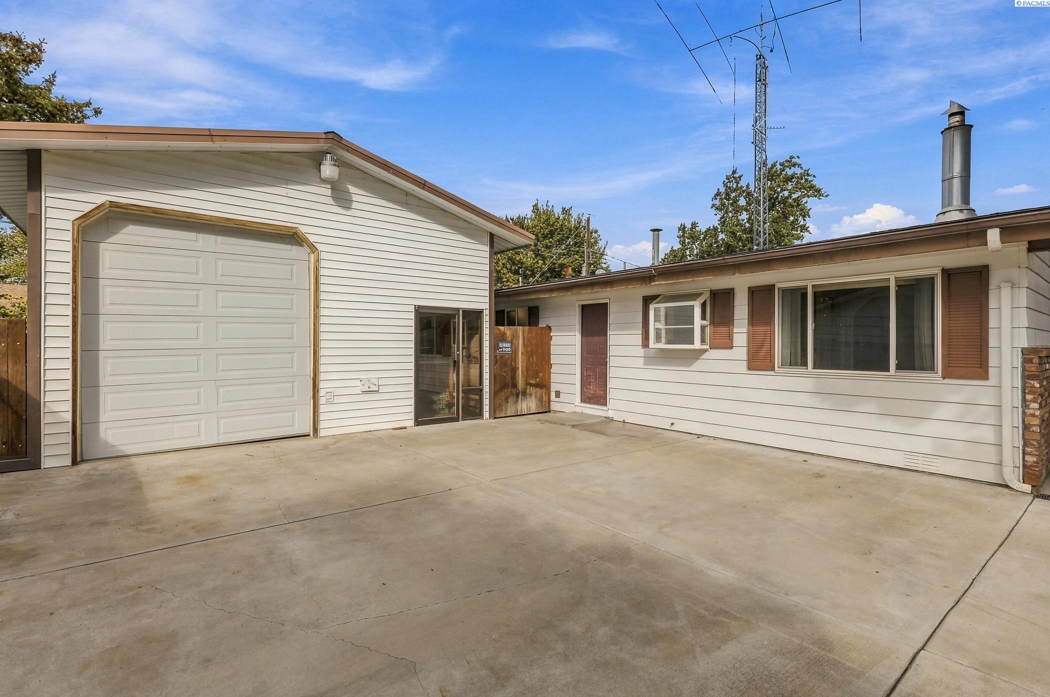 424 S Dawes