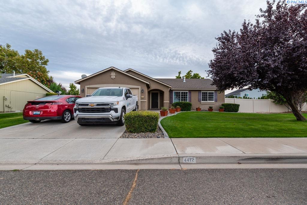 4412 Monterey Dr