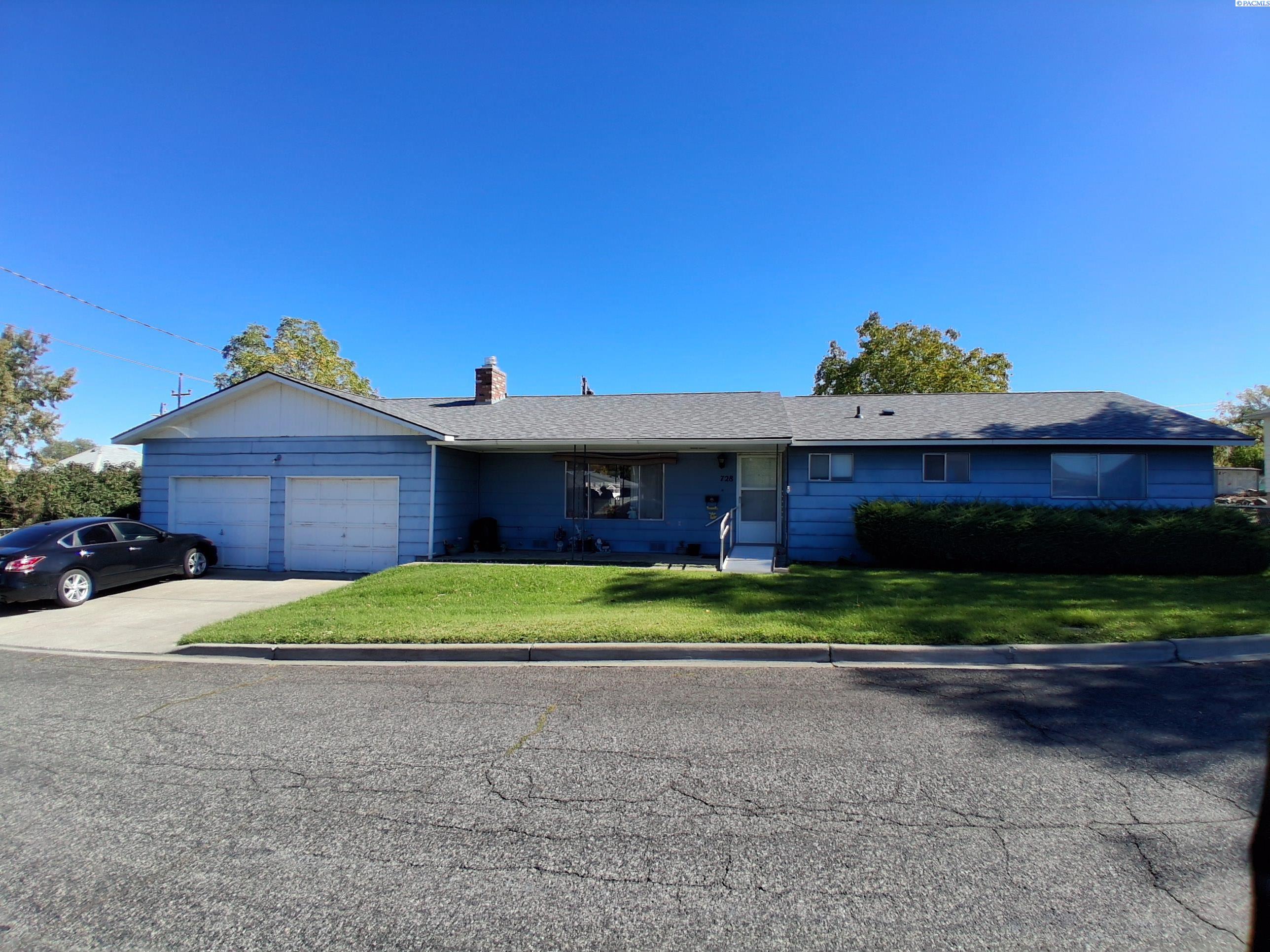 728 Ford St