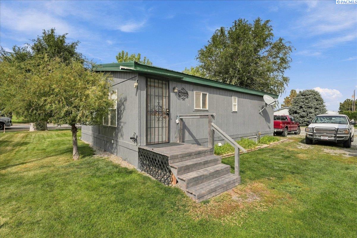 130 E 2nd Ave