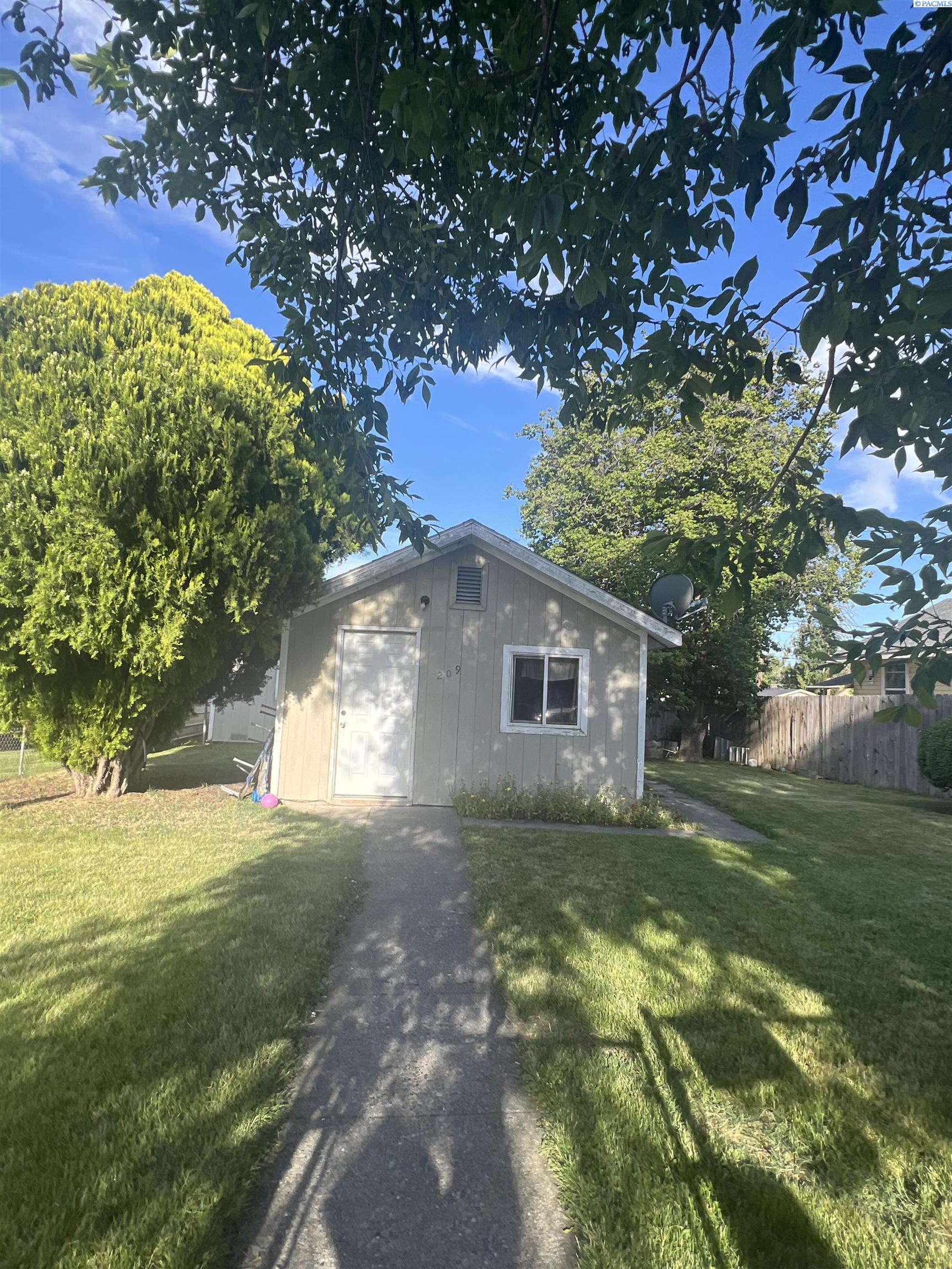 209 G Avenue
