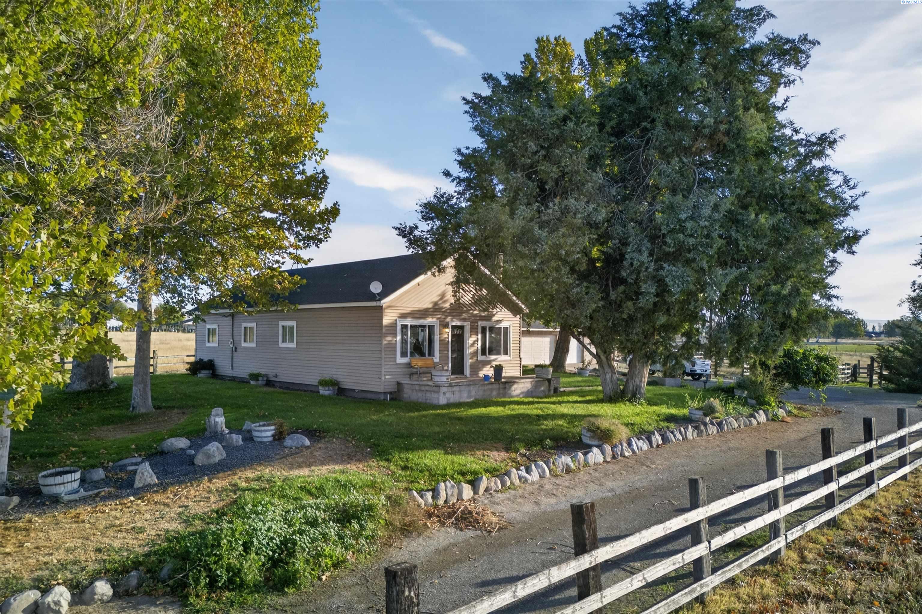2060 Cemetery Rd