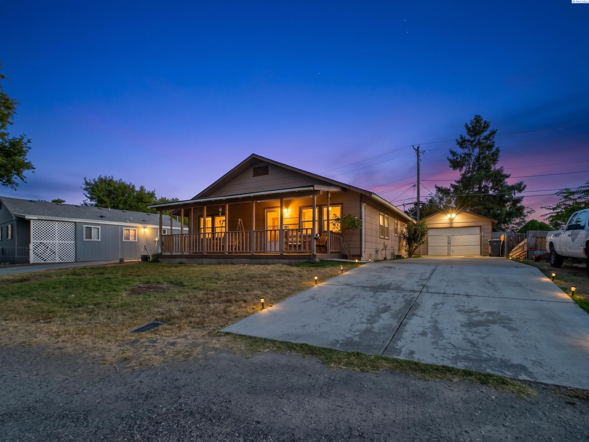 92 Jadwin Ave