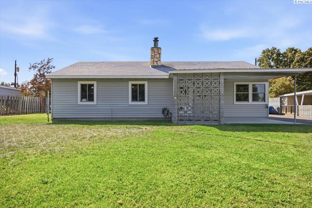413 Basswood Ave