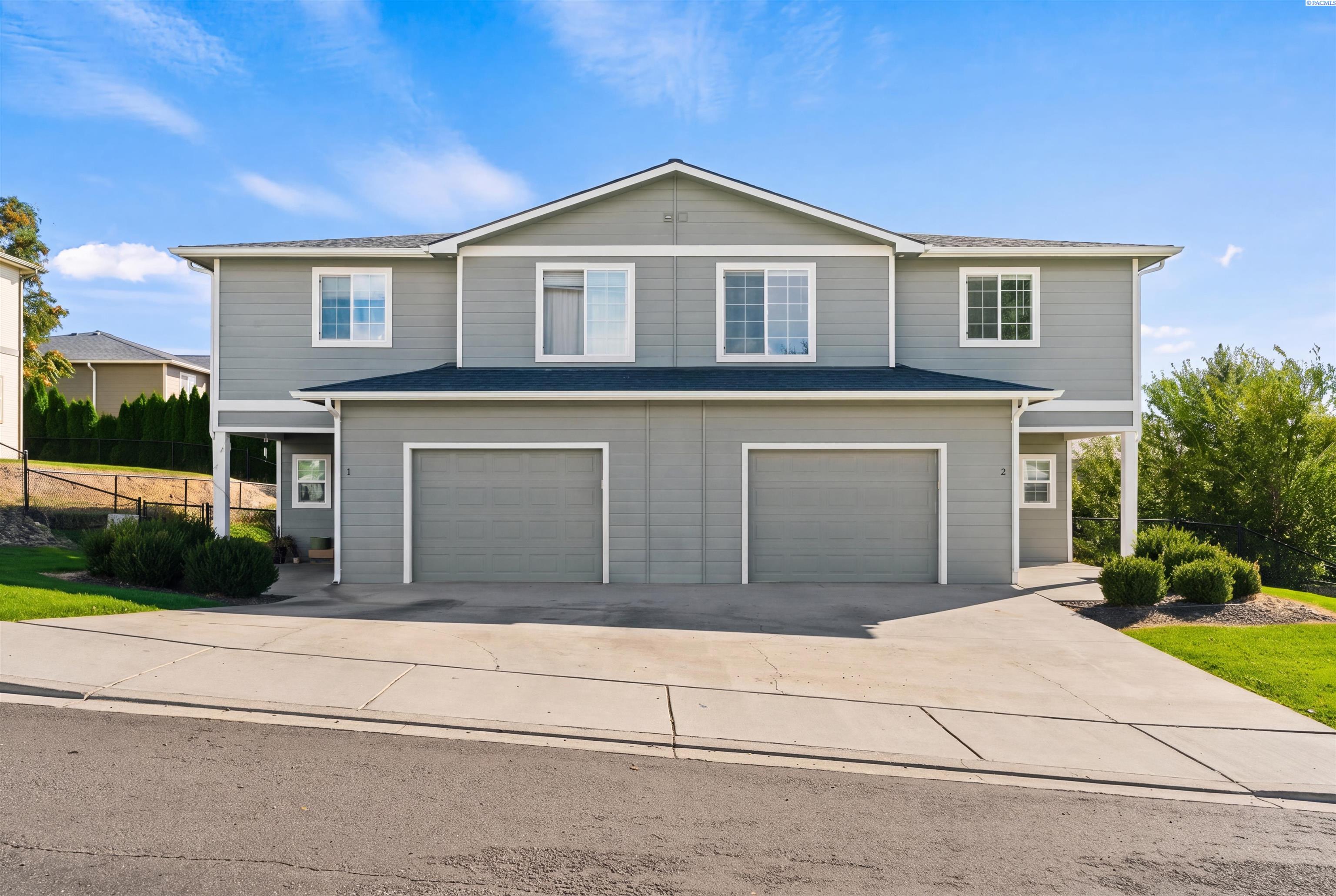 215 N 76th Avenue