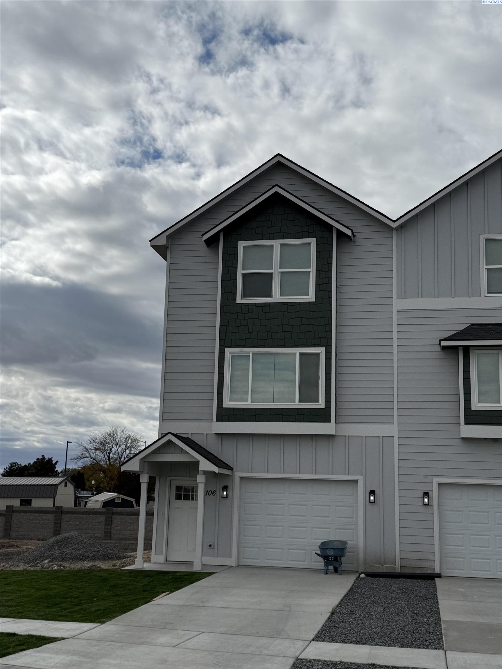 106 Claret Drive