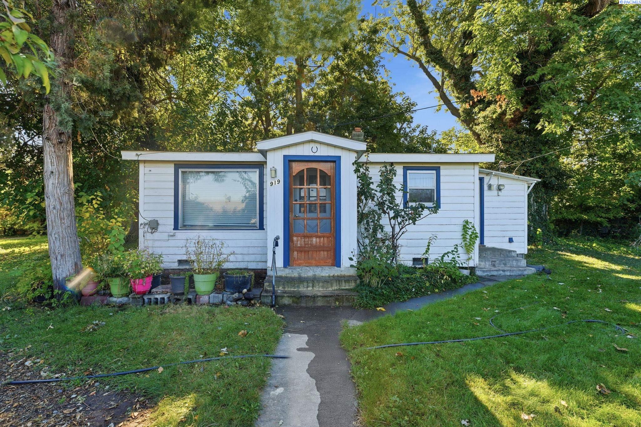 919 W Canal Drive