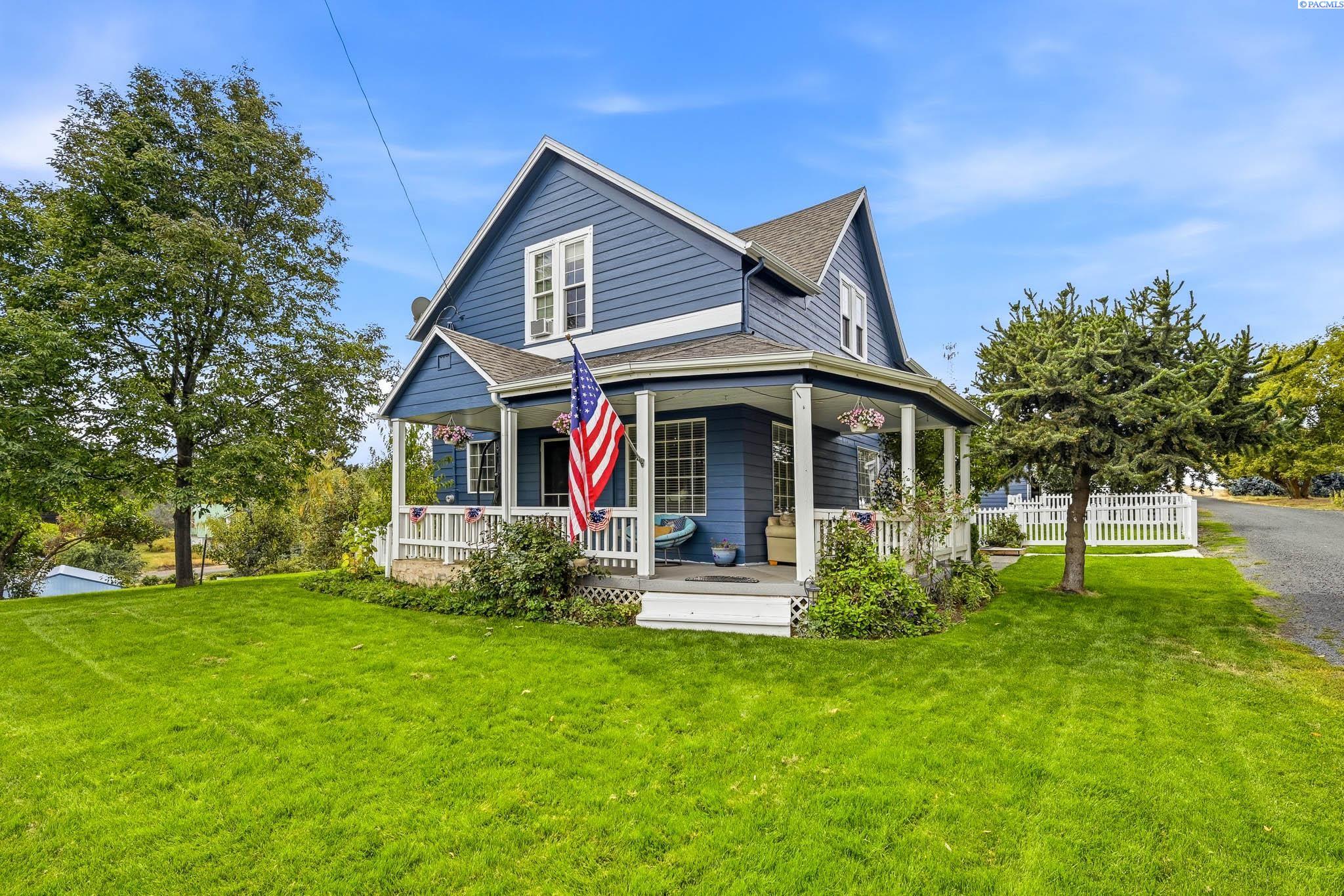 302 W Church