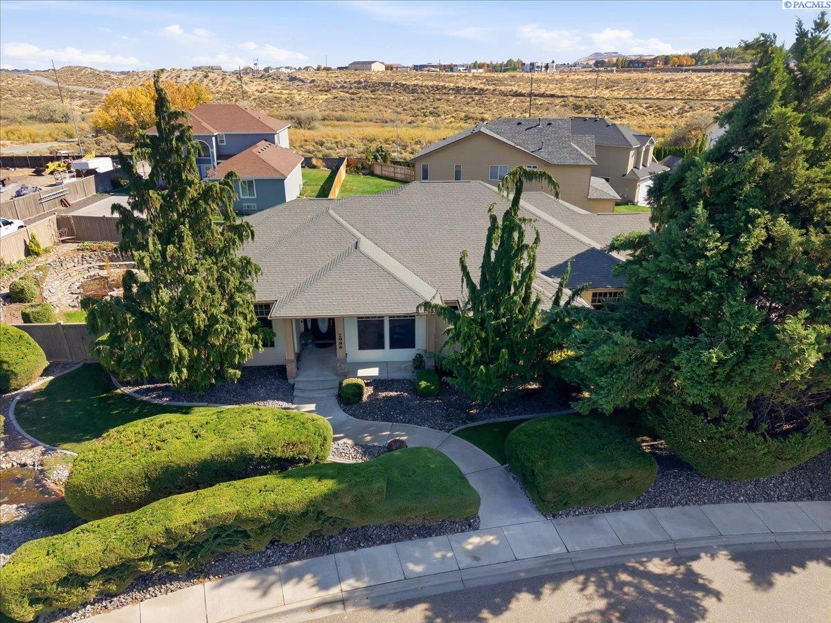 2986 Bruce Lee Ln