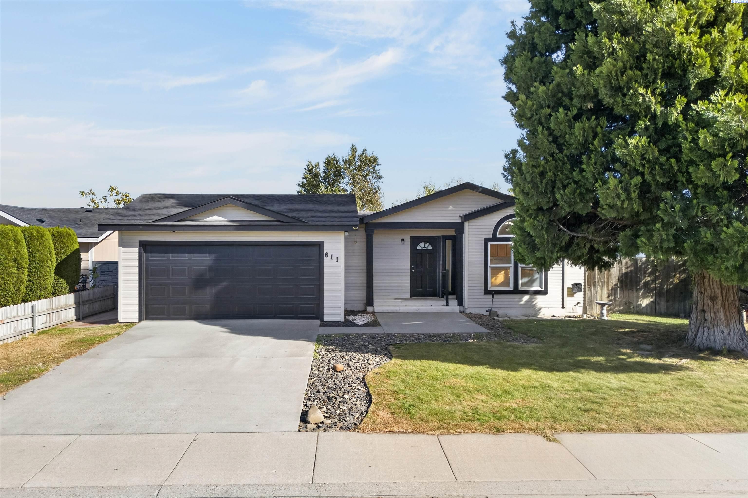 611 N Waldemar Ave