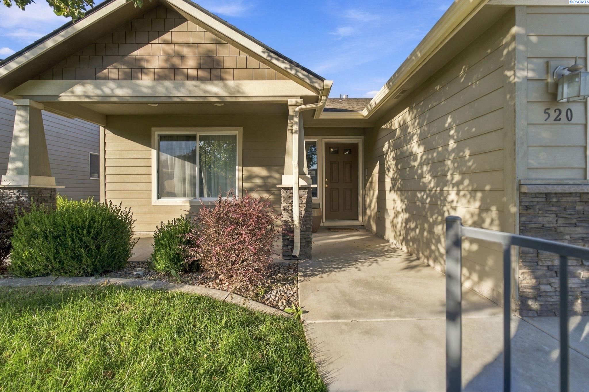 520 Lakerose Loop