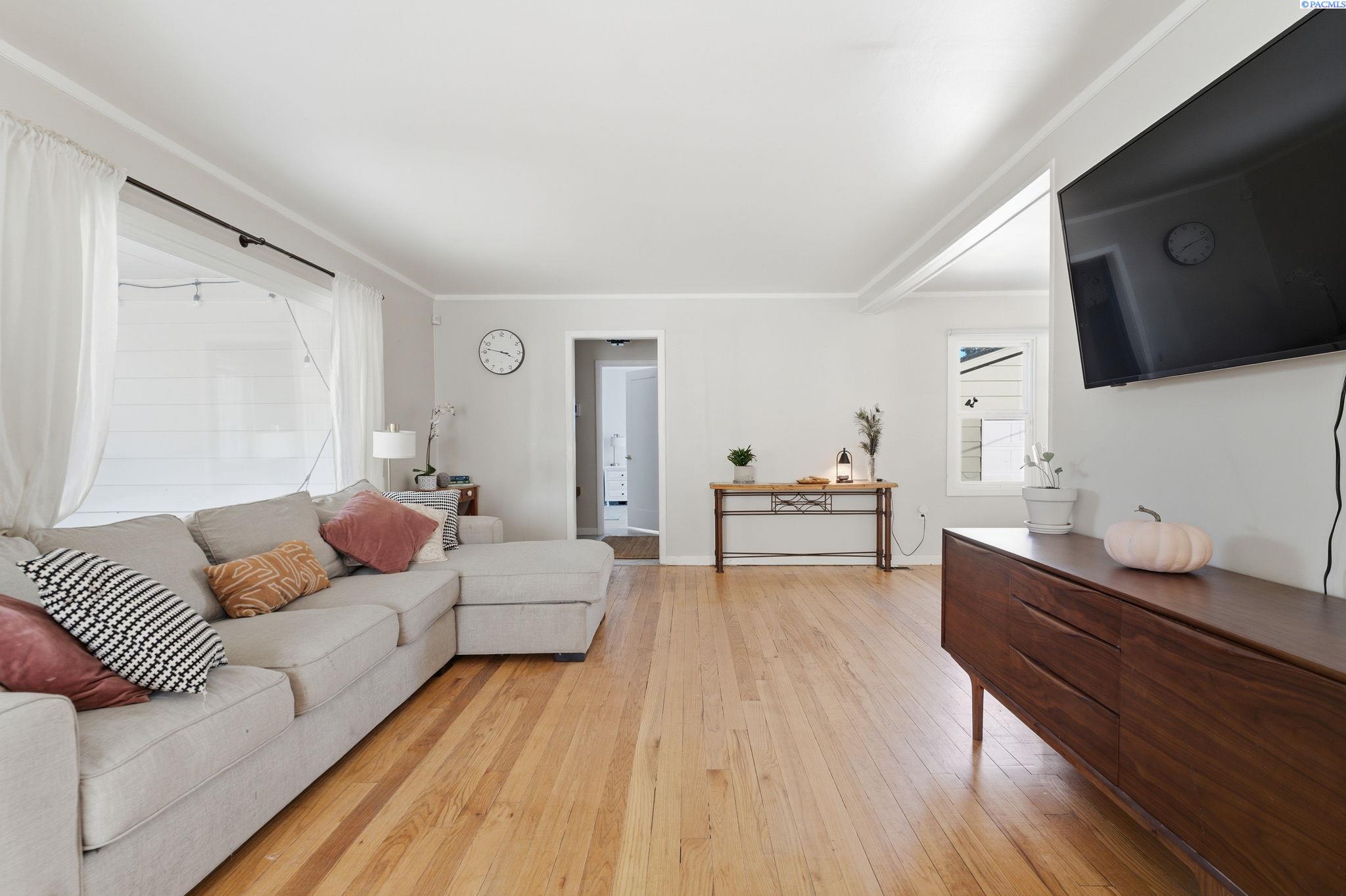 1412 Farrell Lane